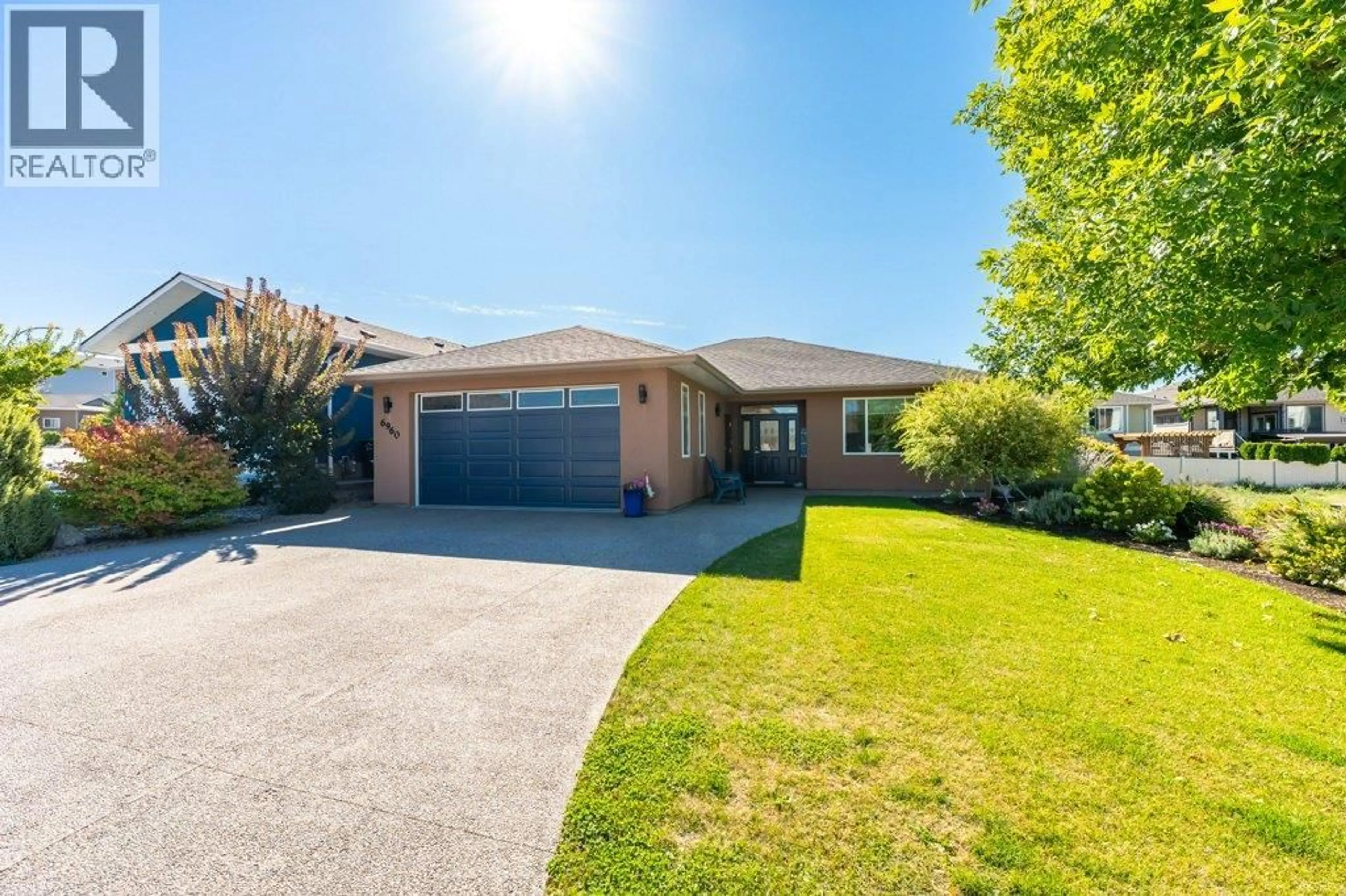 A pic from outside/outdoor area/front of a property/back of a property/a pic from drone, street for 6960 CHARDONNAY PLACE, Oliver British Columbia V0H1T4