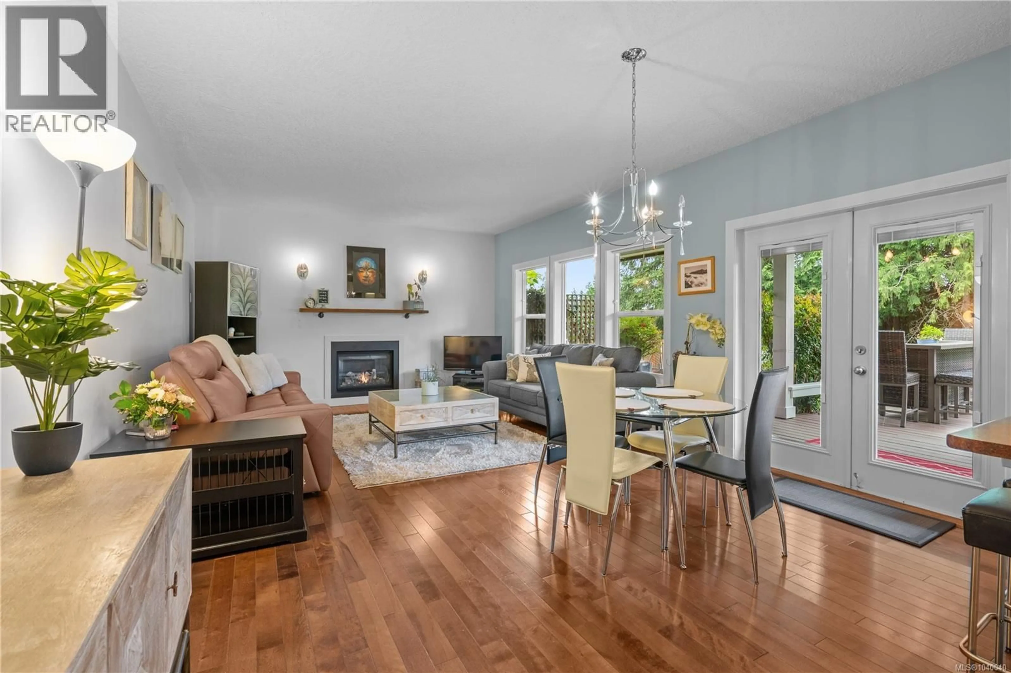 Living room with furniture, unknown for 3638 SOREN PLACE, Cobble Hill British Columbia V0R1L0