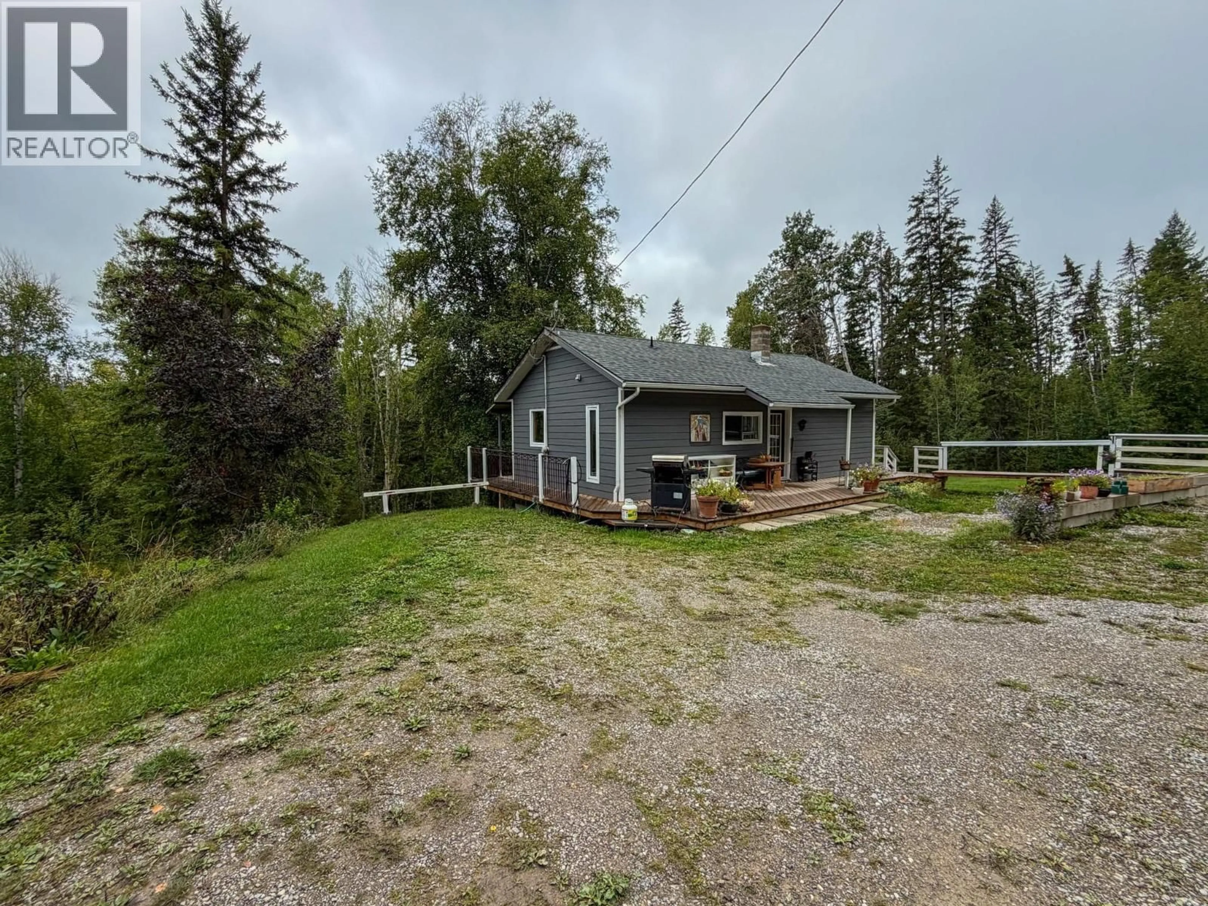 A pic from outside/outdoor area/front of a property/back of a property/a pic from drone, unknown for 2529 95 HIGHWAY, Brisco British Columbia V0A1B0