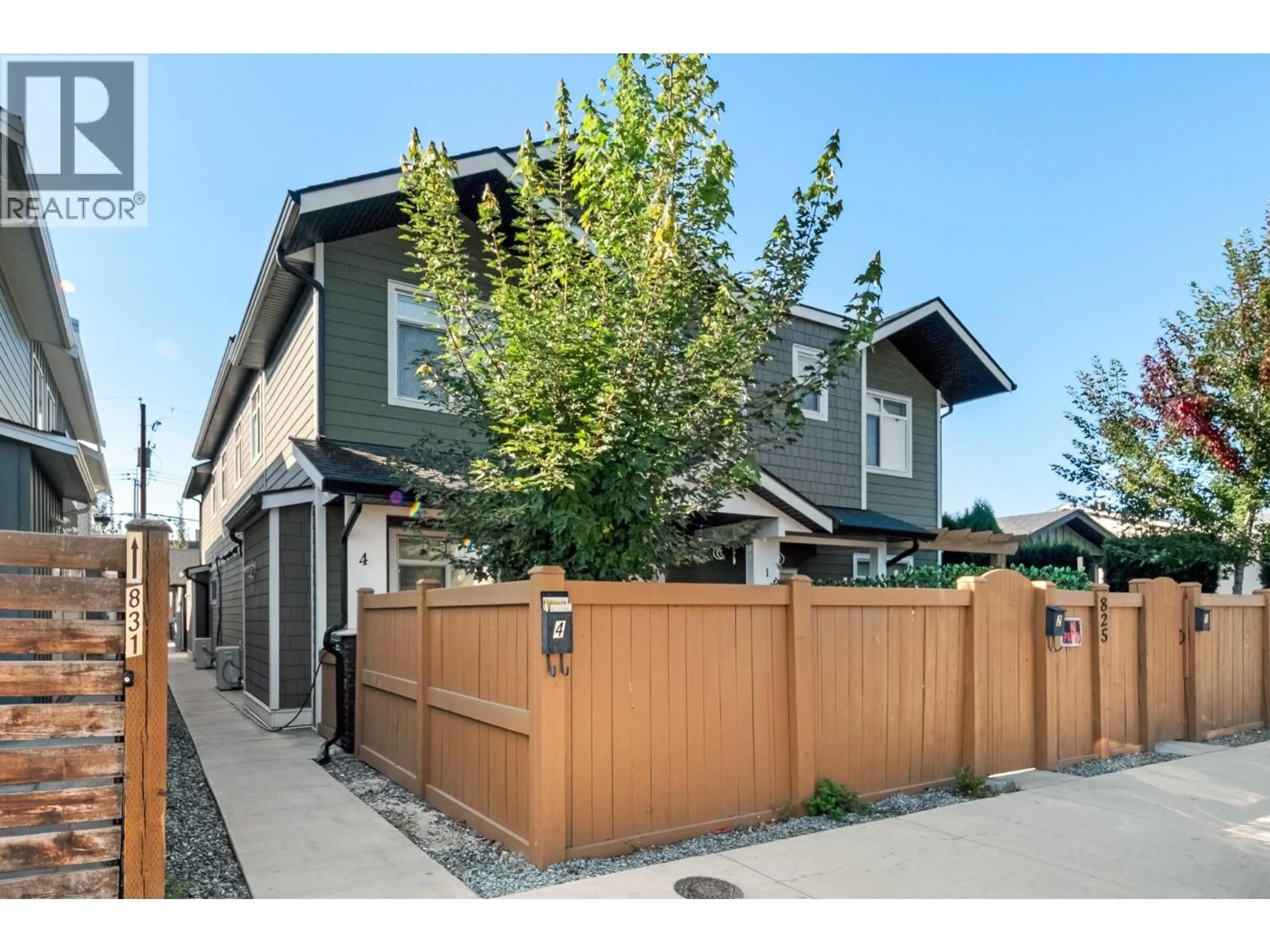 Unknown for 4 - 825 CADDER AVENUE, Kelowna British Columbia V1Y5N7