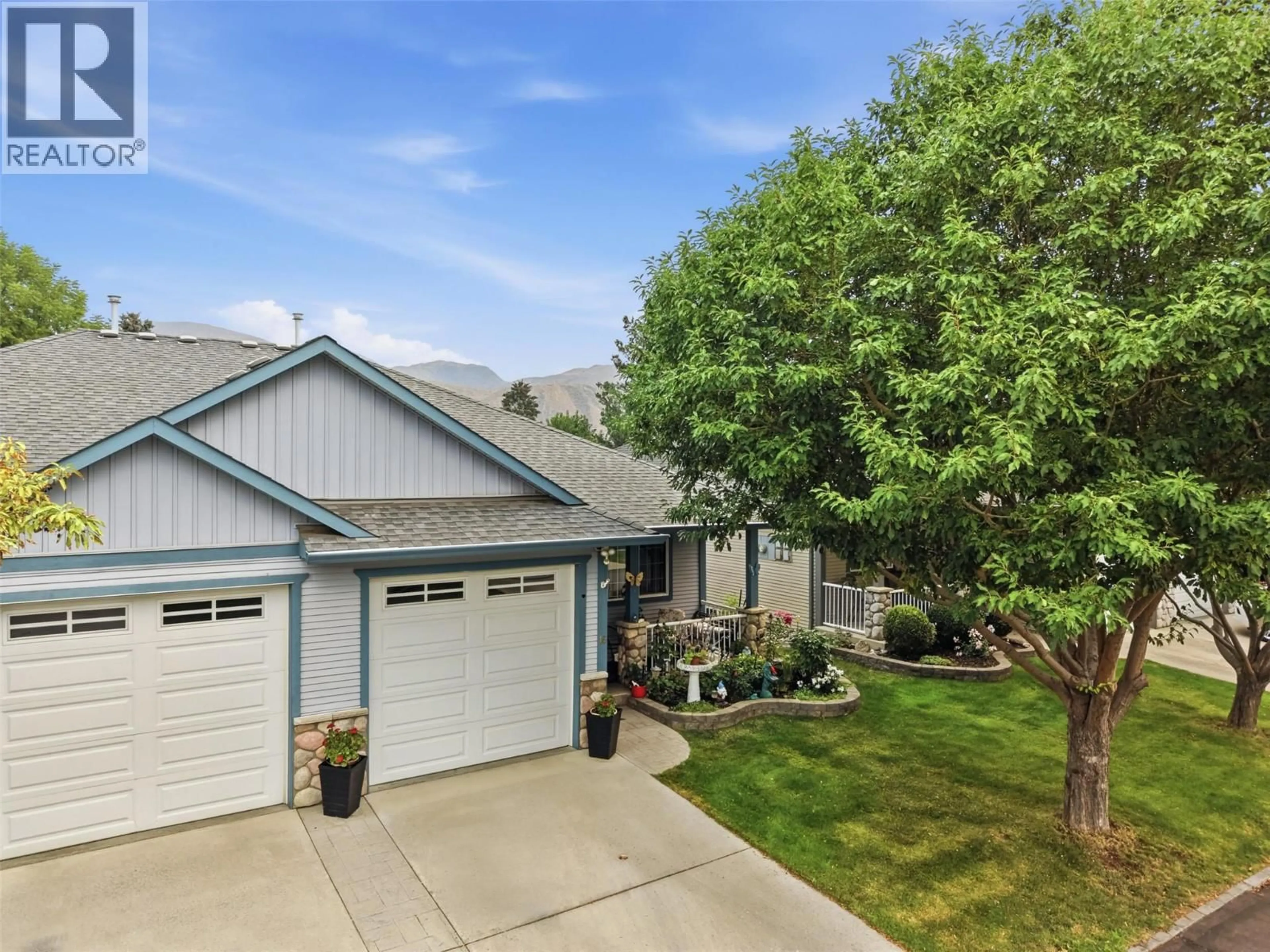 Home with vinyl exterior material, street for 16 - 1836 GREENFIELD AVENUE, Kamloops British Columbia V2B8T2