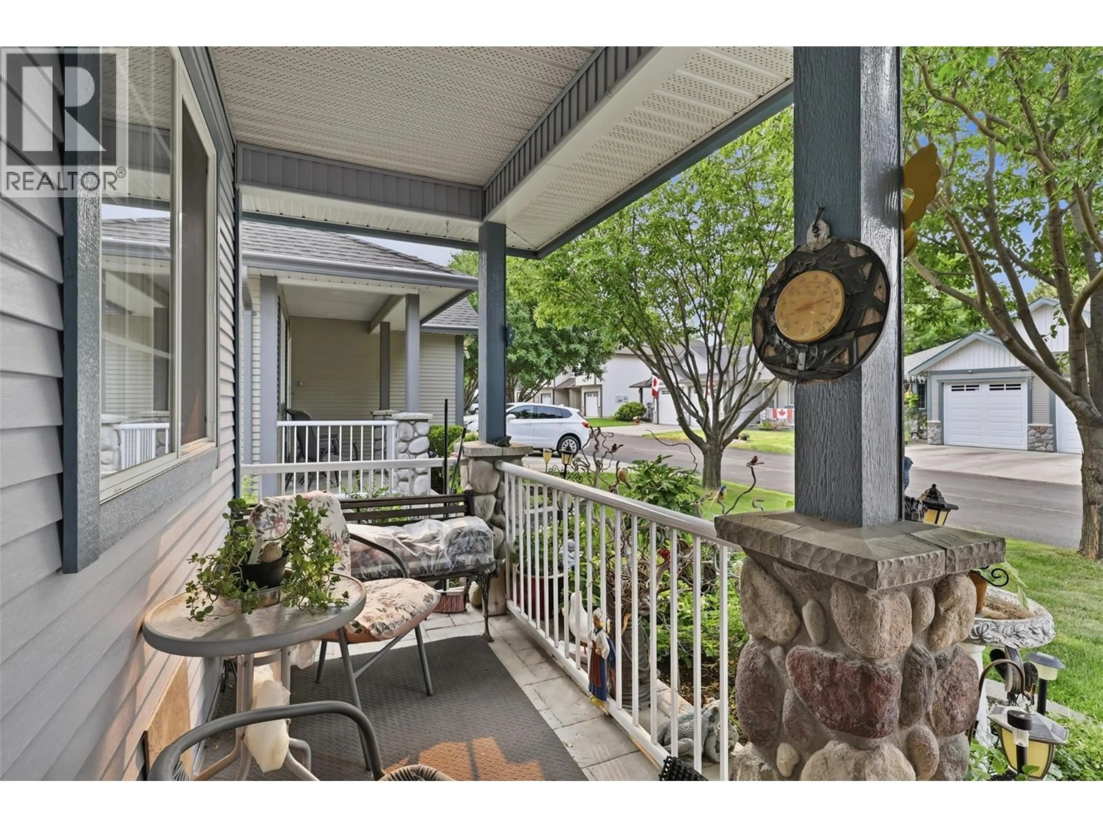 Patio, street for 16 - 1836 GREENFIELD AVENUE, Kamloops British Columbia V2B8T2
