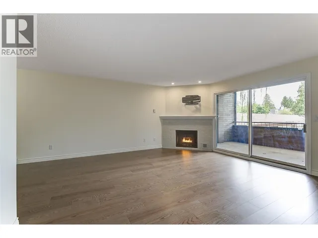 206 - 983 BERNARD AVENUE, Kelowna 2