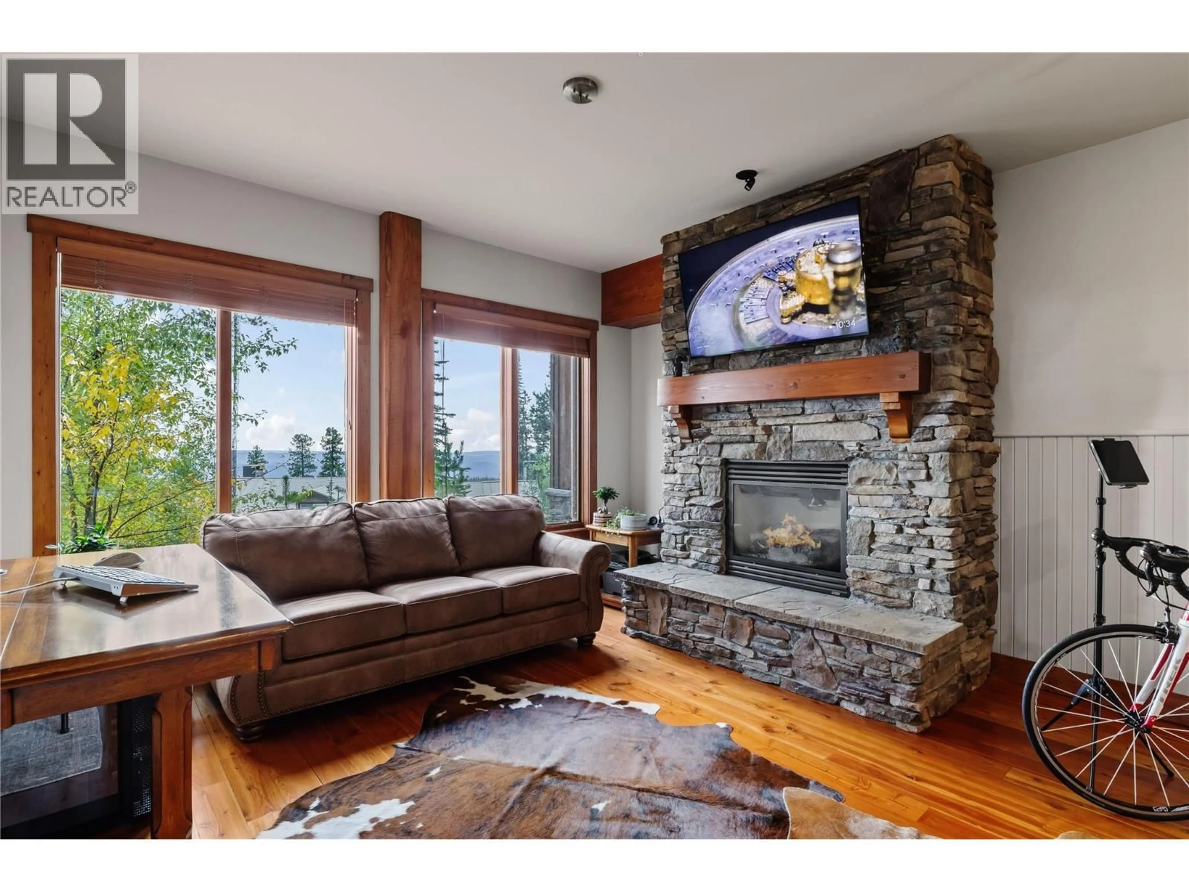 Living room with furniture, unknown for 1 - 5925 SNOW PINES WAY, Big White British Columbia V1P1T4
