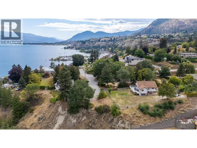 14602 FISHER CLOSE, Summerland