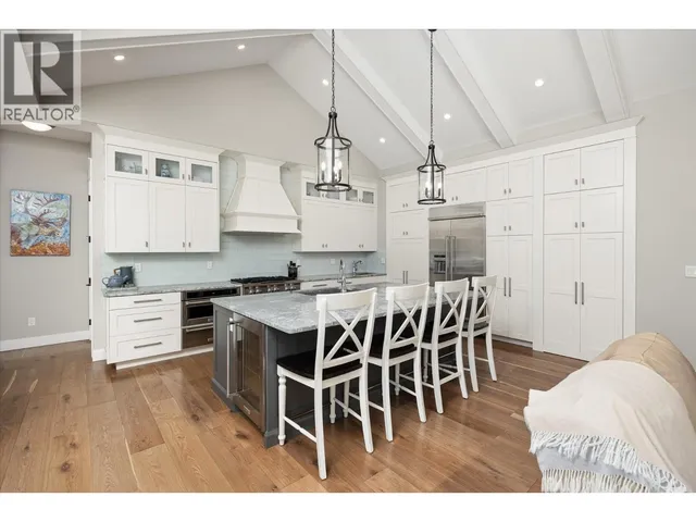 7844 CHEW ROAD, Vernon 4