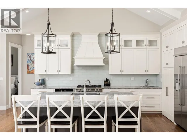7844 CHEW ROAD, Vernon 5