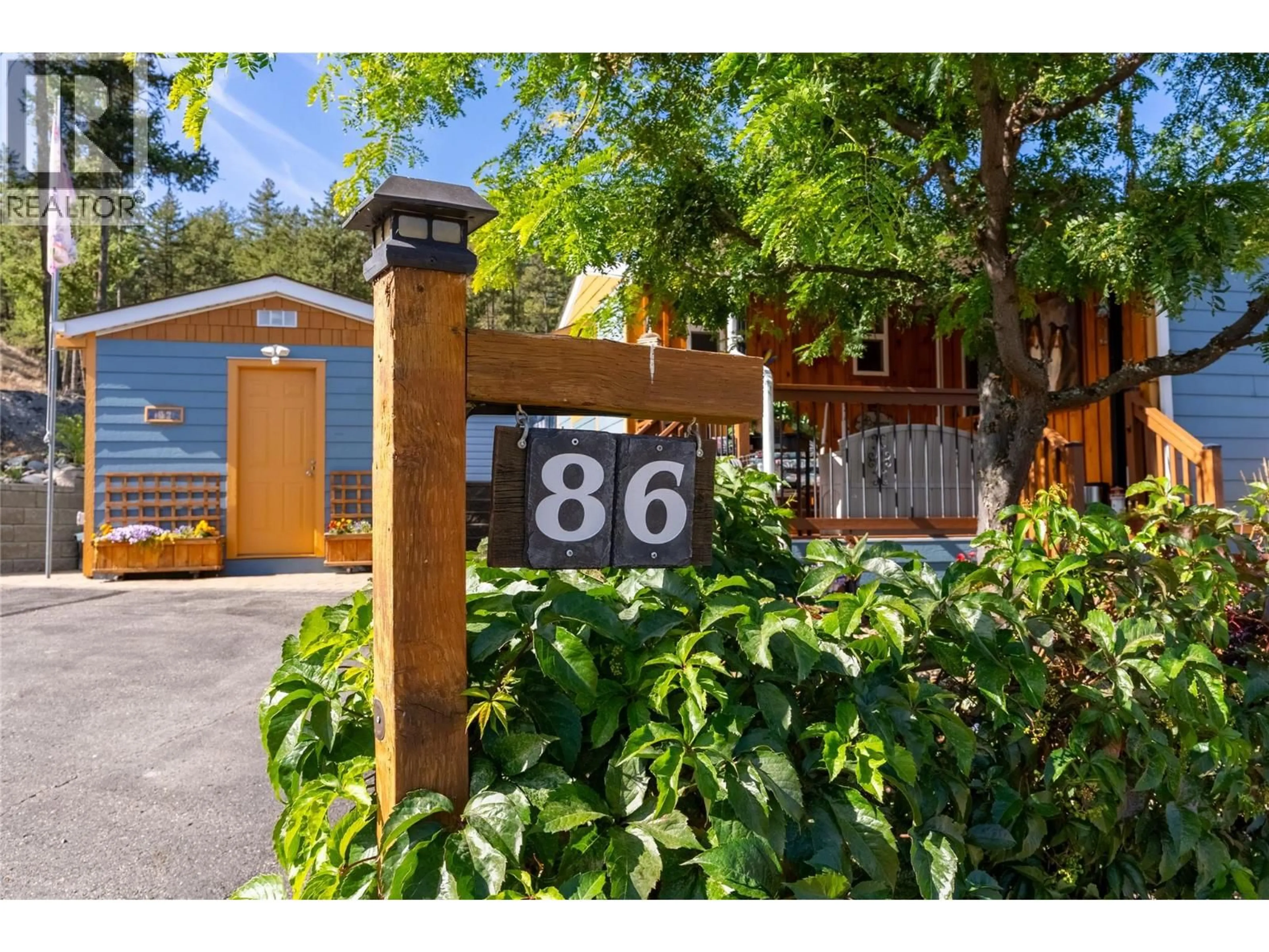 Indoor entryway for 86 - 1555 HOWE ROAD, Kamloops British Columbia V1S1Y4