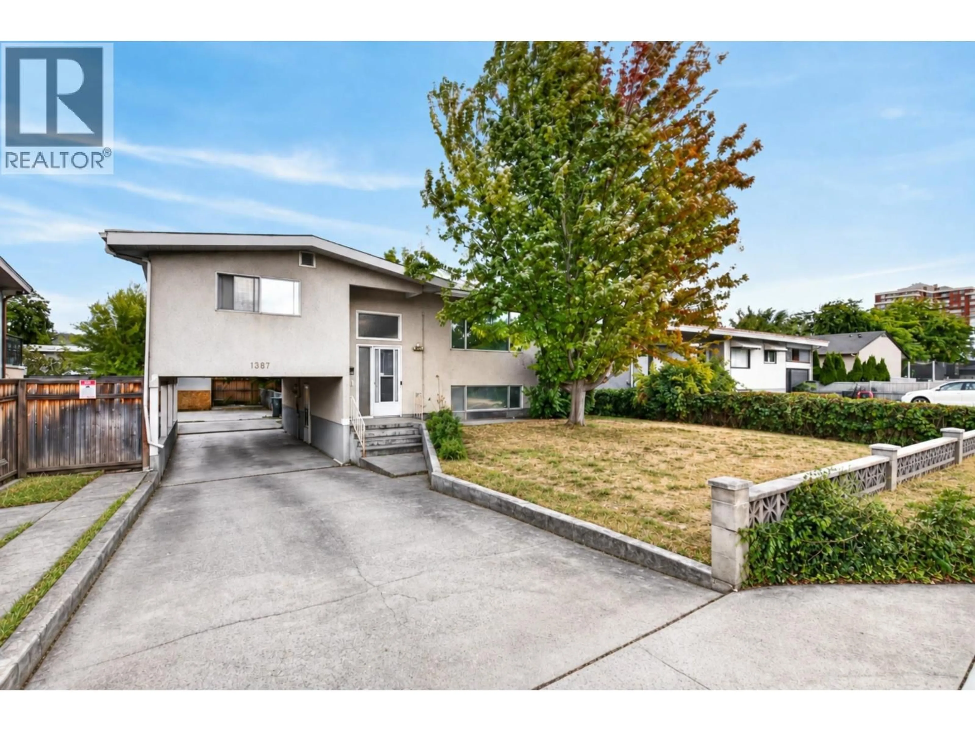 Unknown for 1387 GORDON DRIVE, Kelowna British Columbia V1Y3E9