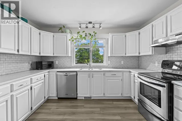 3463 LOGAN ROAD, West Kelowna 2