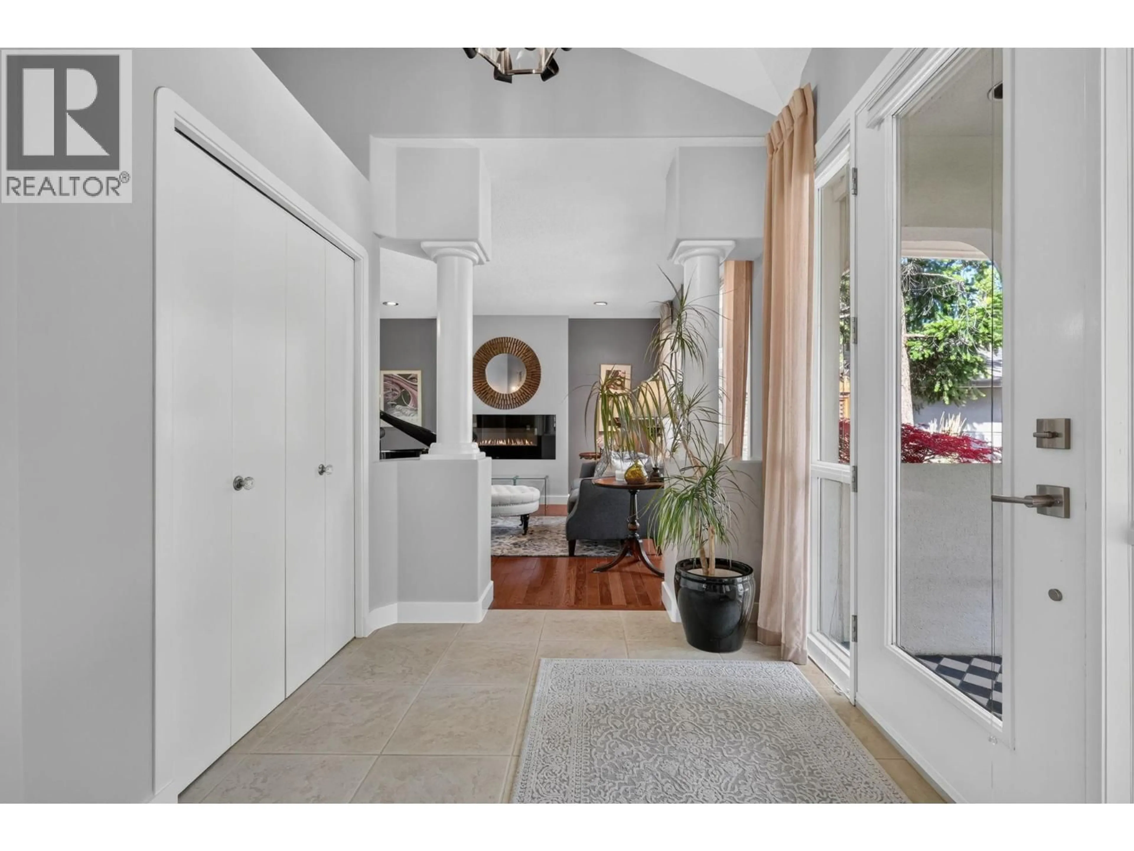 Indoor entryway for 1978 COVINGTON CRESCENT, West Kelowna British Columbia V1Z3M2