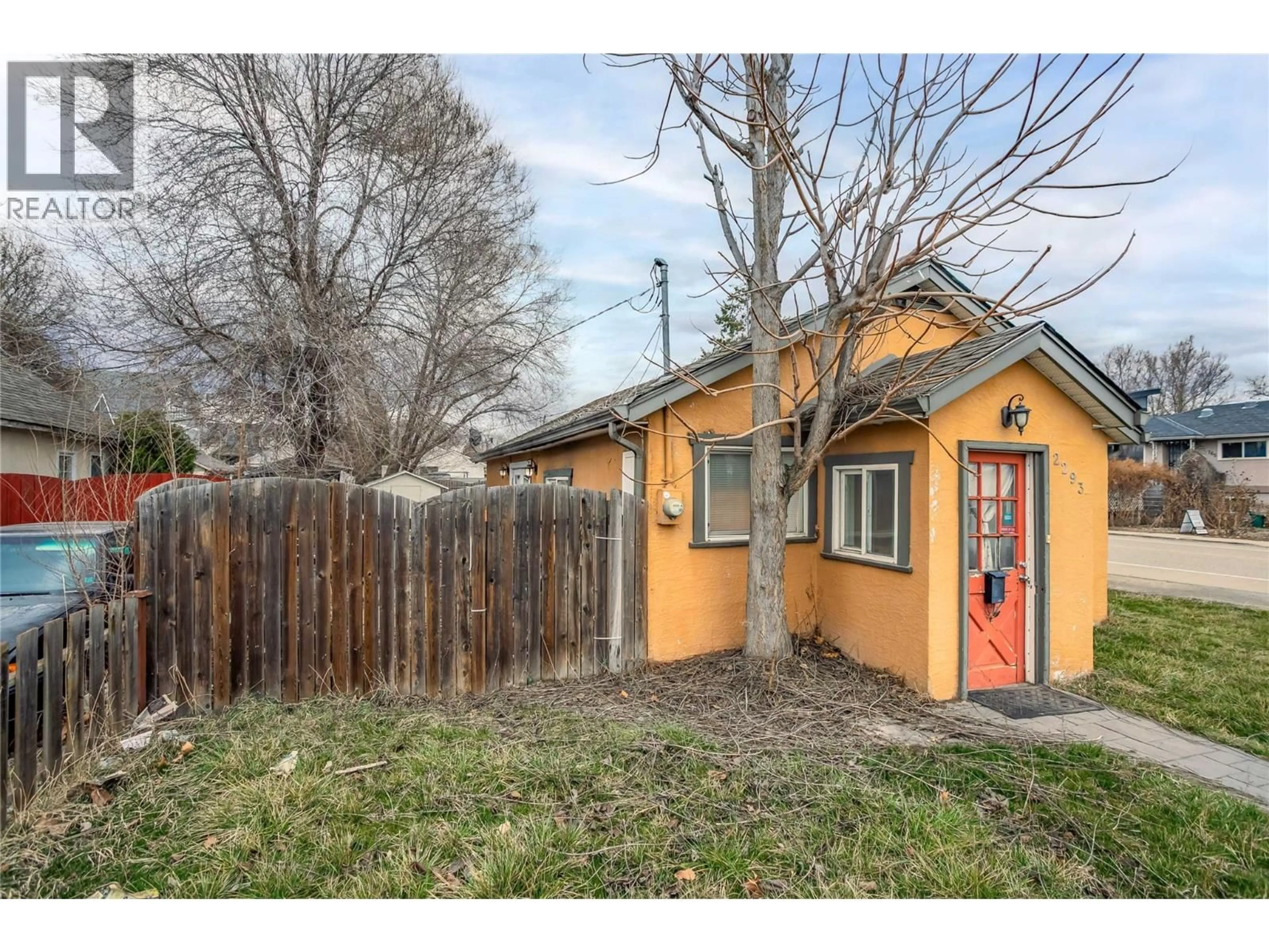 Unknown for 2293 WOODLAWN STREET, Kelowna British Columbia V1Y2T1