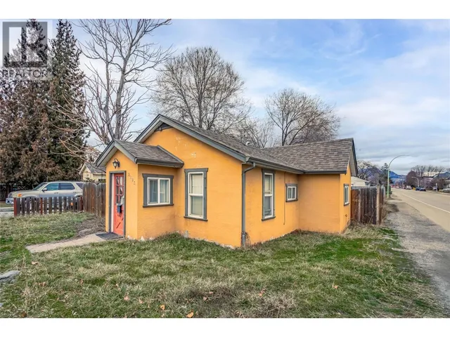 2293 WOODLAWN STREET, Kelowna 4