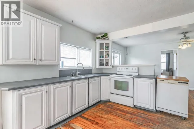 2293 WOODLAWN STREET, Kelowna 5