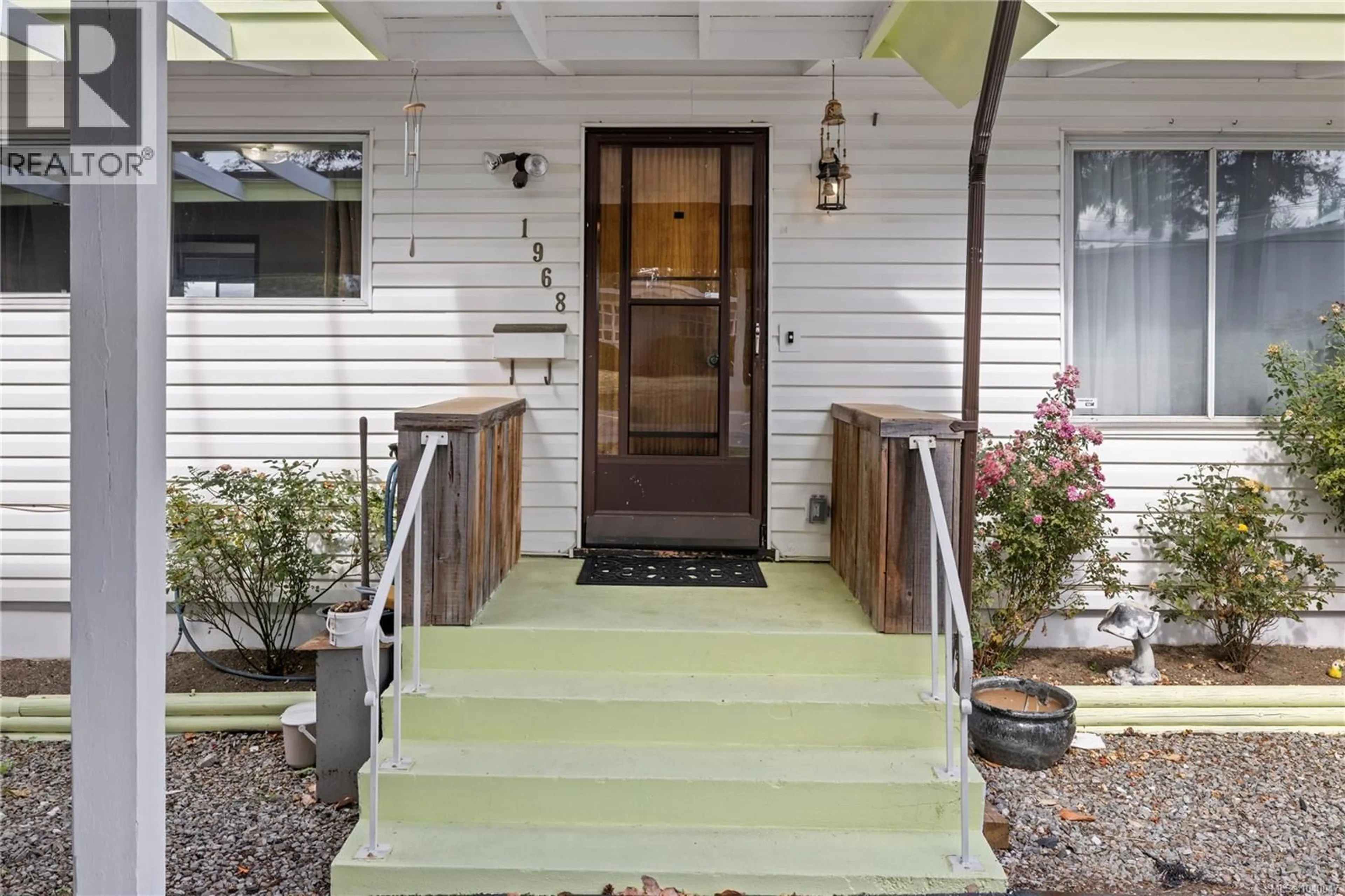 Unknown for 1968 ESTEVAN ROAD, Nanaimo British Columbia V9S3Z2