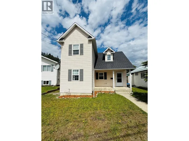 323 GREEN STREET, Kimberley 2