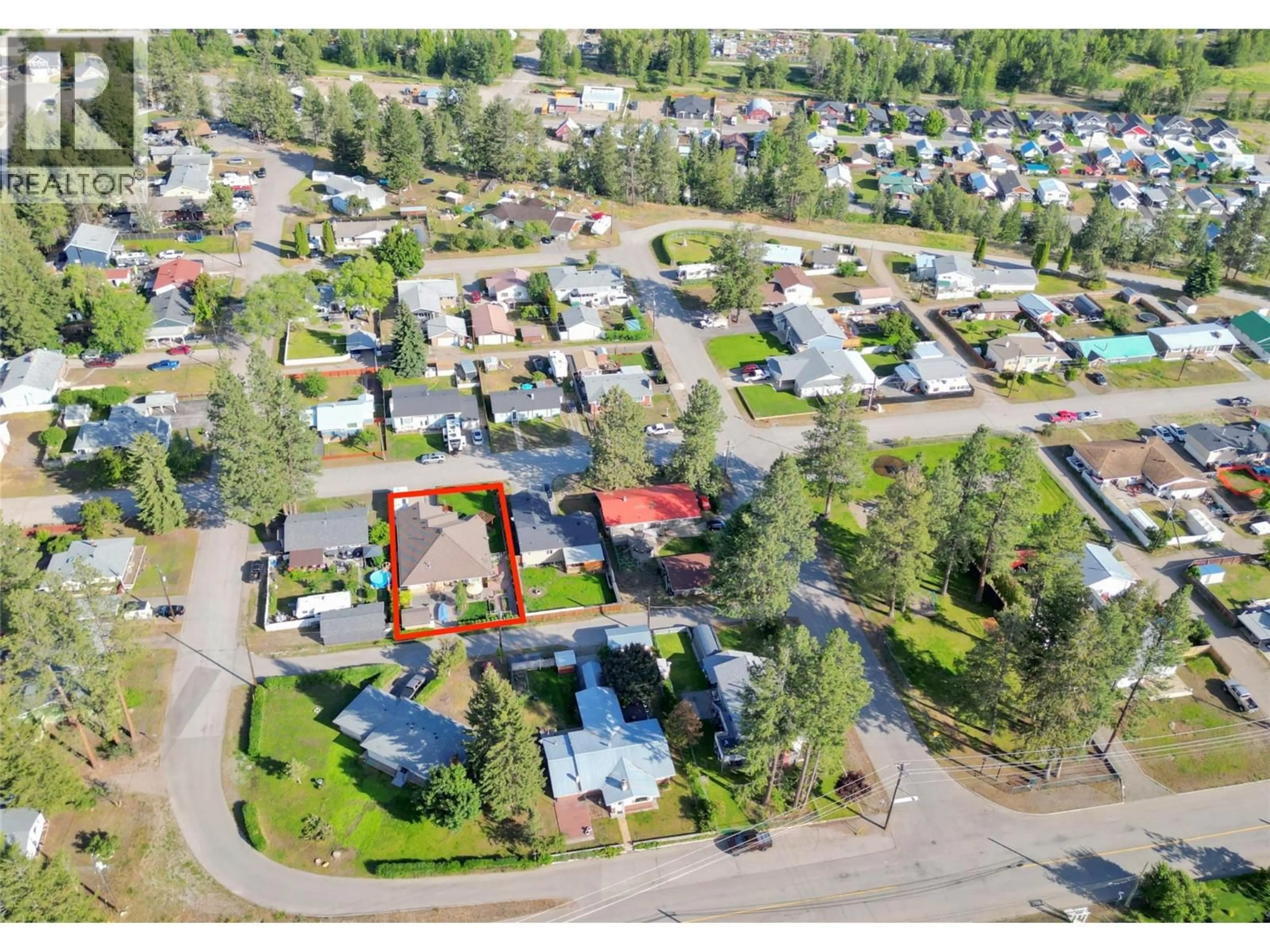 A pic from outside/outdoor area/front of a property/back of a property/a pic from drone, street for 389 BILLITER AVENUE, Princeton British Columbia V0X1W0