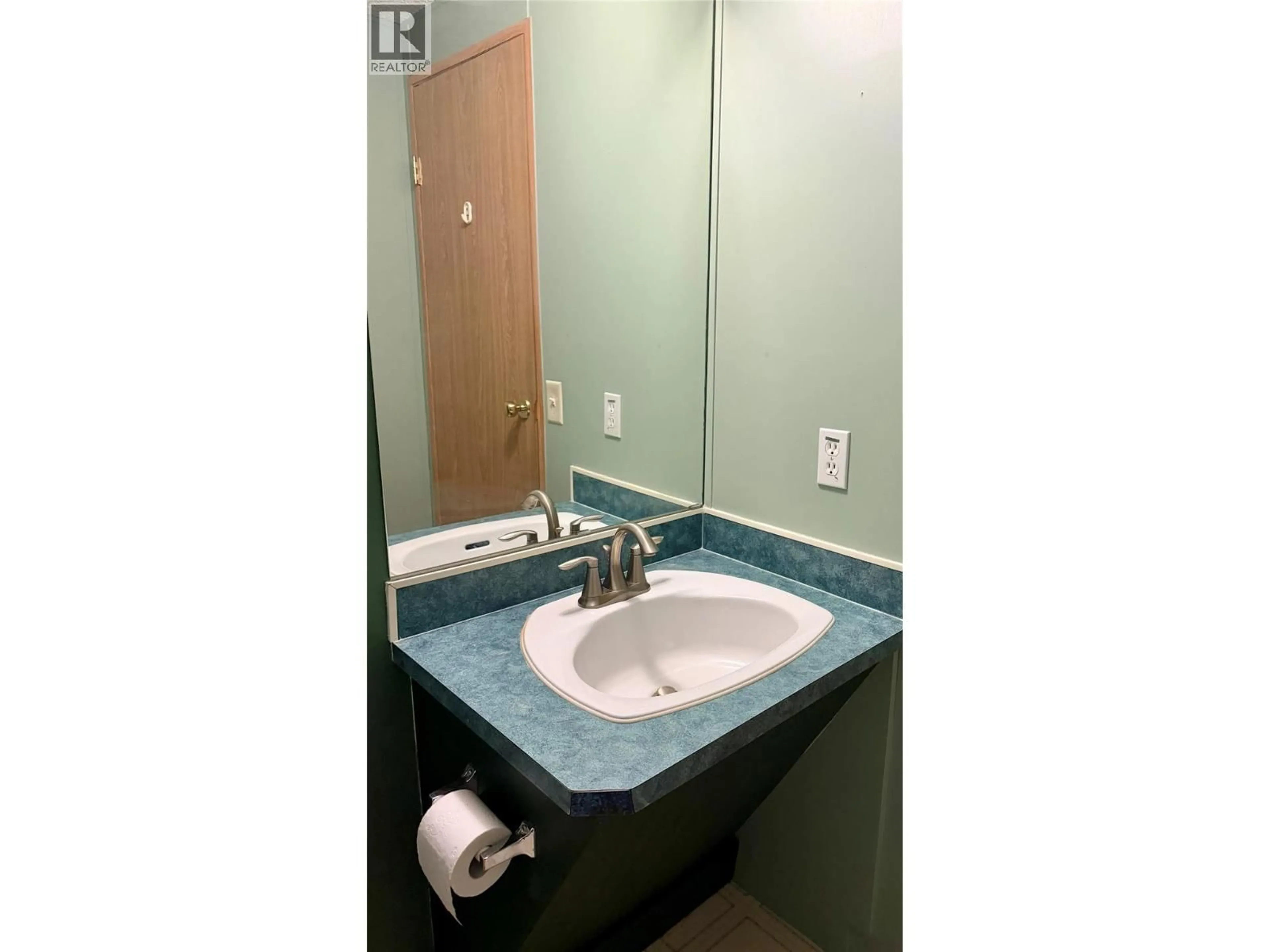 Standard bathroom, unknown for 4 - 1500 NEIMI ROAD, Christina Lake British Columbia V0H1E1