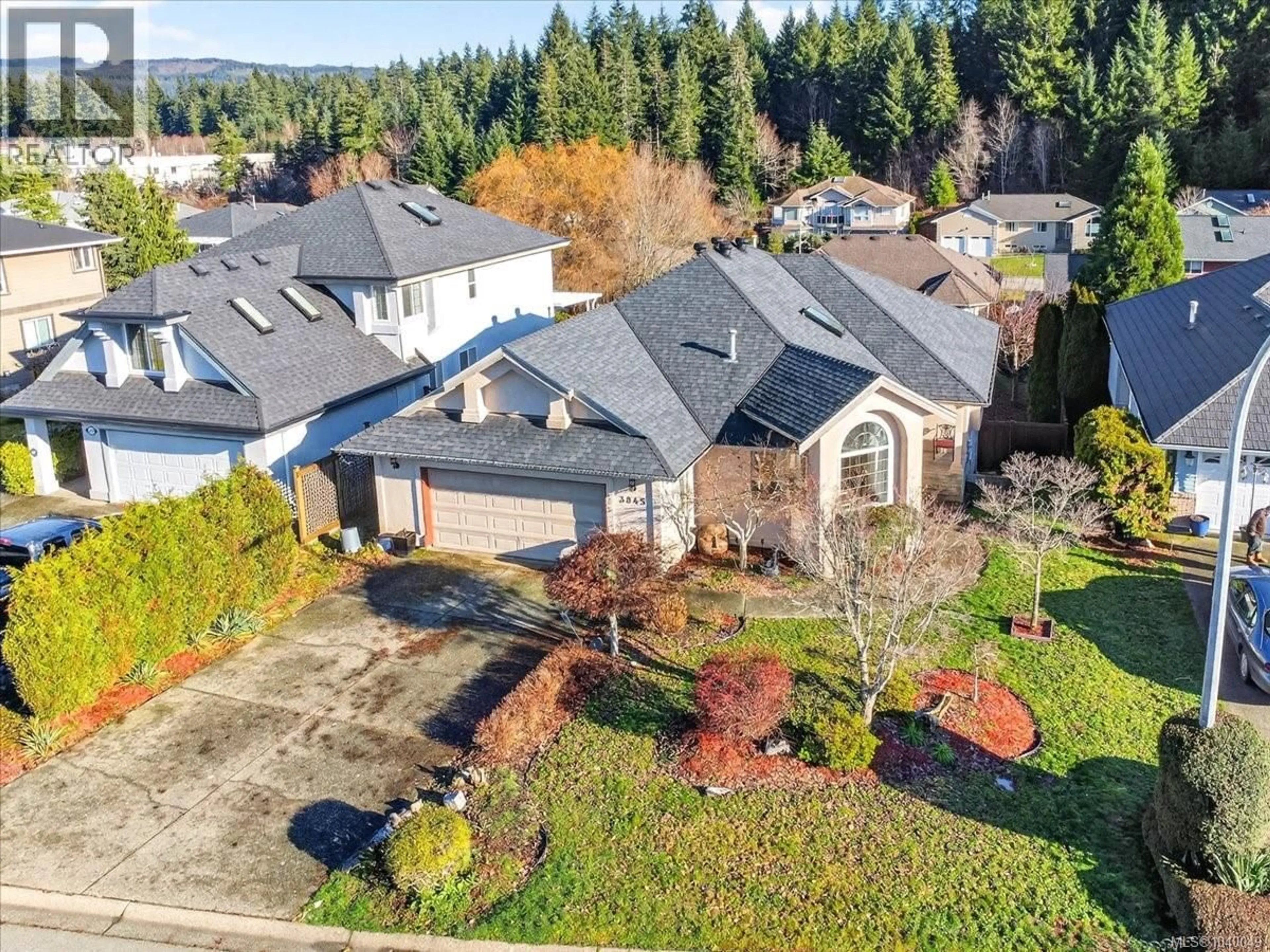 A pic from outside/outdoor area/front of a property/back of a property/a pic from drone, street for 3845 KEEHA DRIVE, Port Alberni British Columbia V9Y8C8