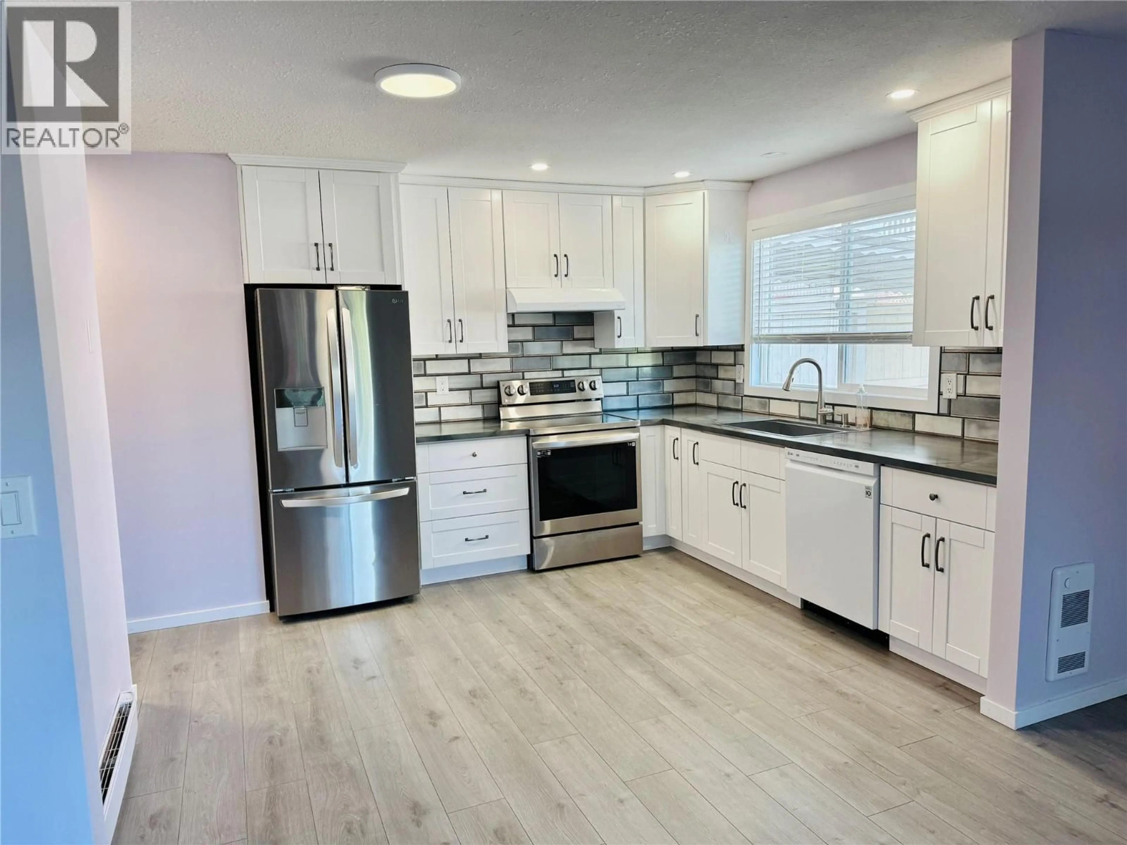 Open concept kitchen, unknown for 101 - 625 ROWCLIFFE AVENUE, Kelowna British Columbia V1Y5Y8