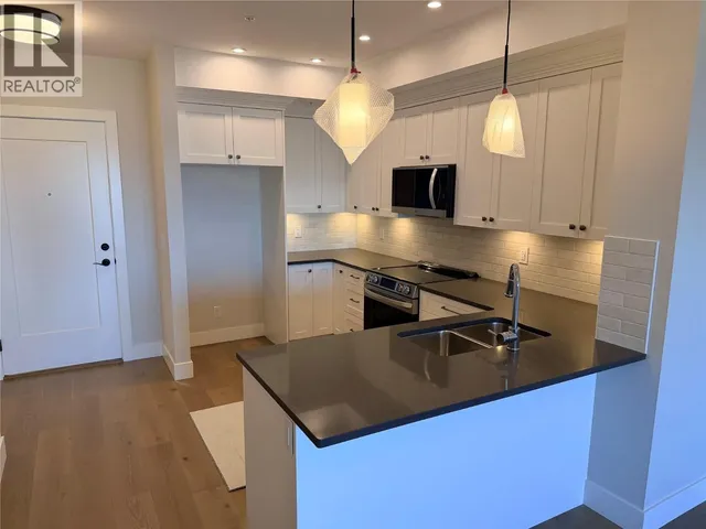 208 - 2171 VAN HORNE DRIVE, Kamloops 2