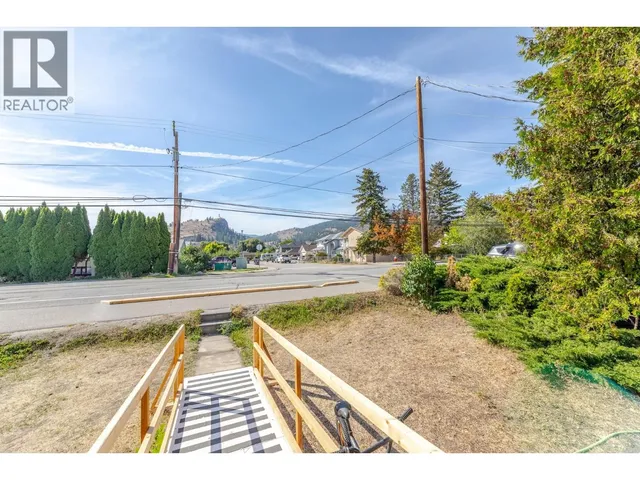11106 PRAIRIE VALLEY ROAD, Summerland 5
