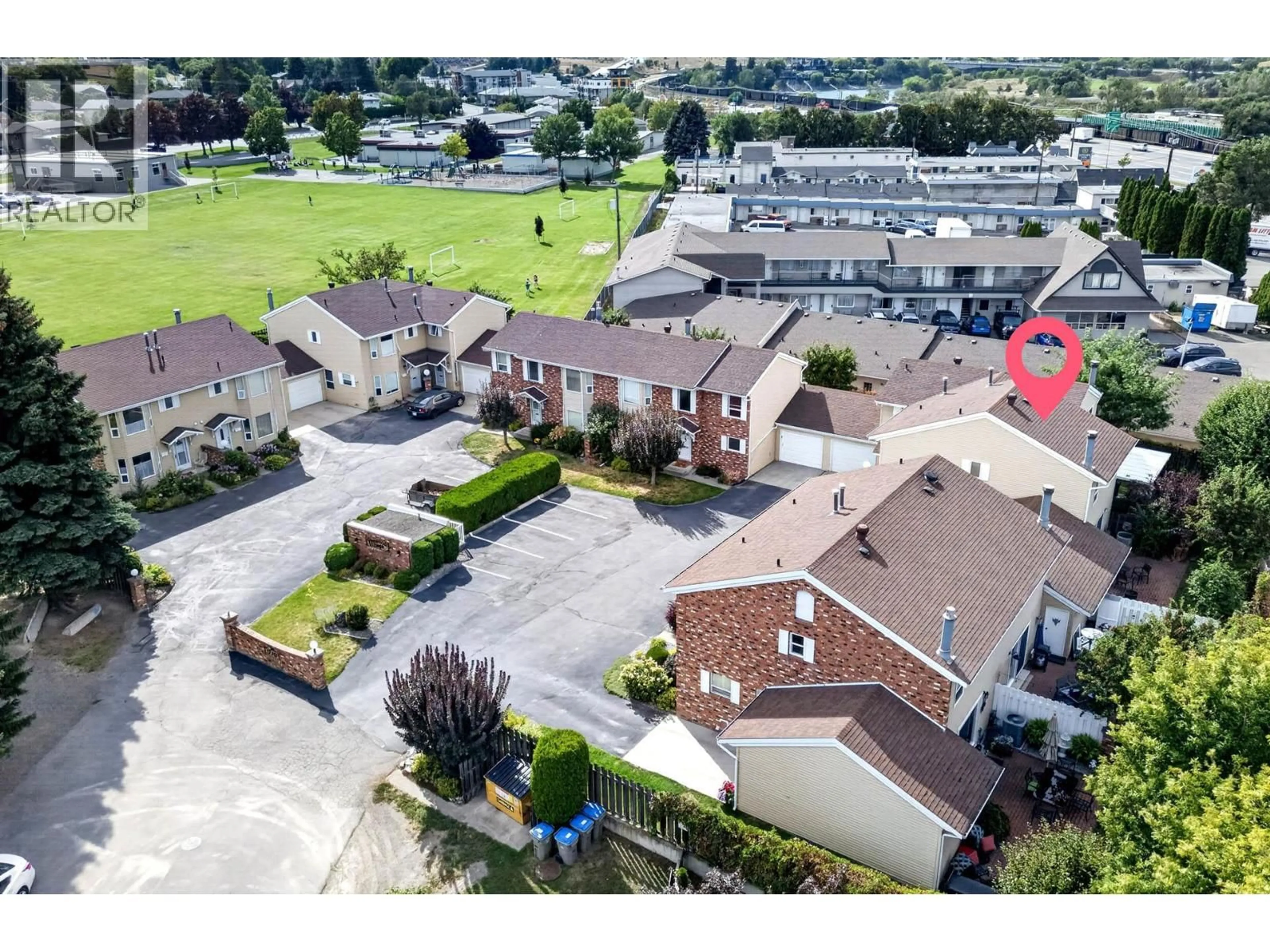 A pic from outside/outdoor area/front of a property/back of a property/a pic from drone, street for 8 - 1770 GLENWOOD DRIVE, Kamloops British Columbia V2C4E9