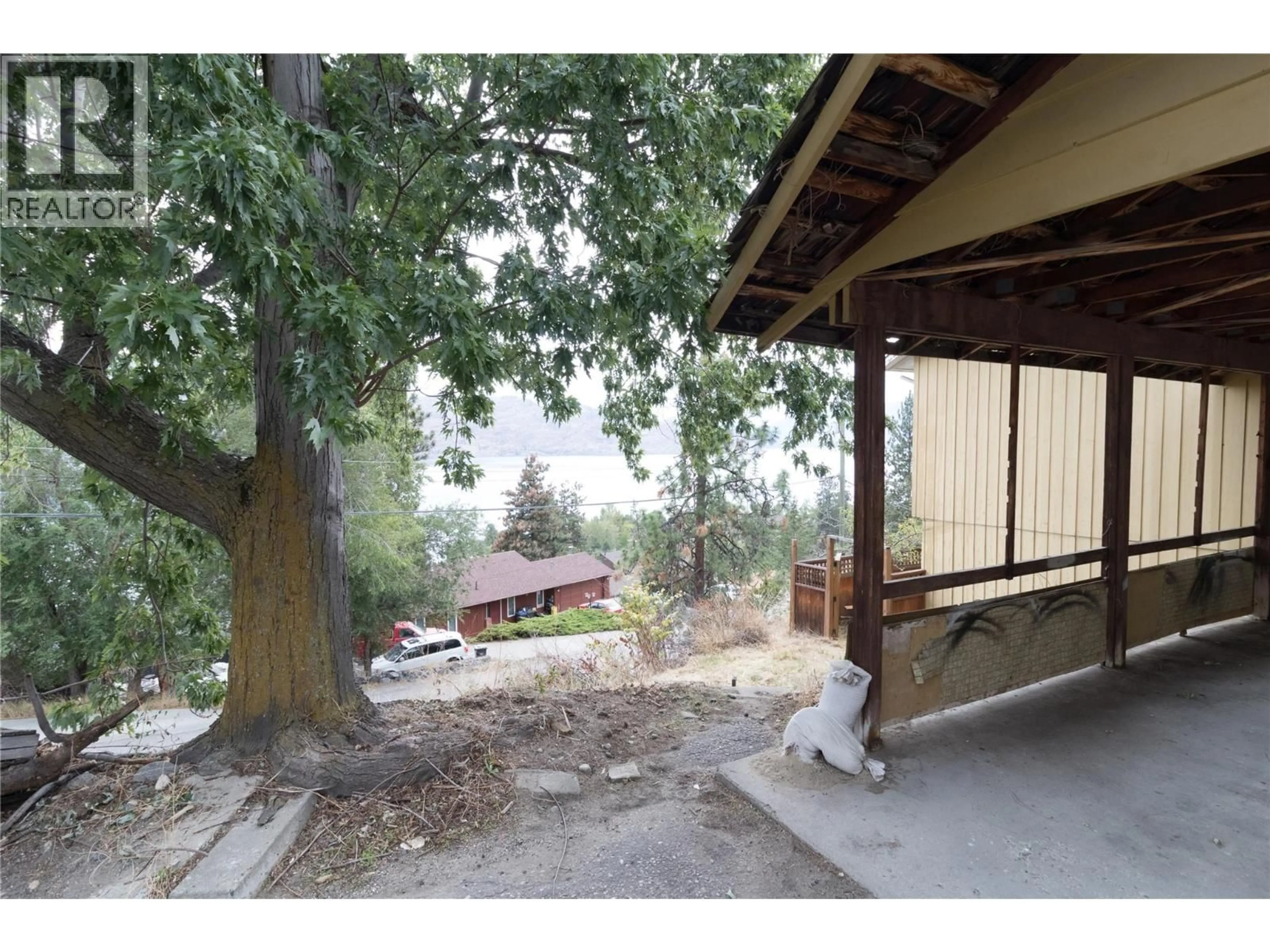 Patio, unknown for 3960 DESERT PINES AVENUE, Peachland British Columbia V0H1X2