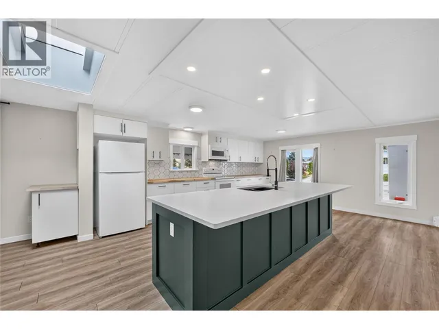 532 GUILDFORD COURT, Coldstream 5