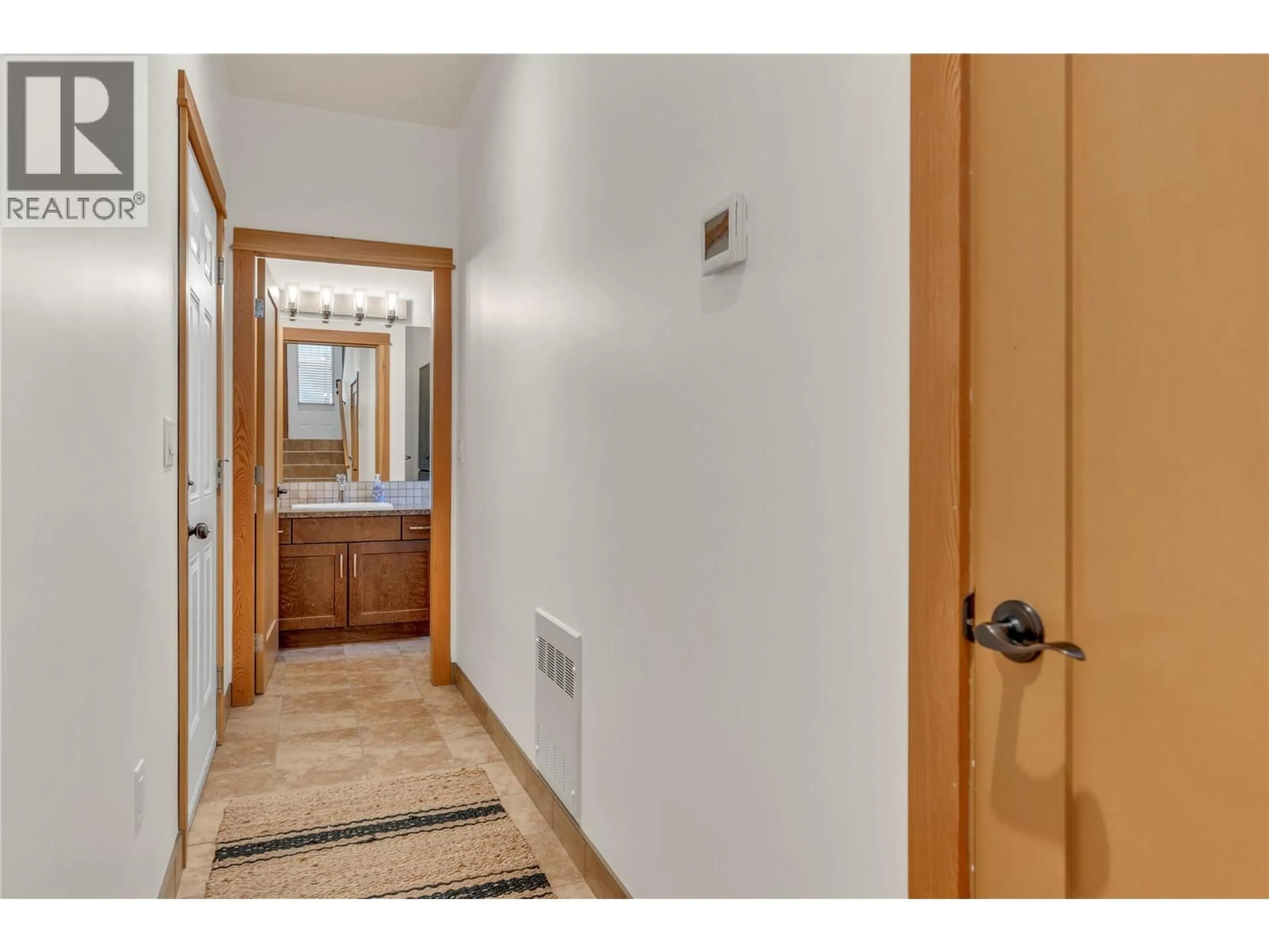 Indoor entryway for 14 - 306 CREEKVIEW ROAD, Apex Mountain British Columbia V0H1K0