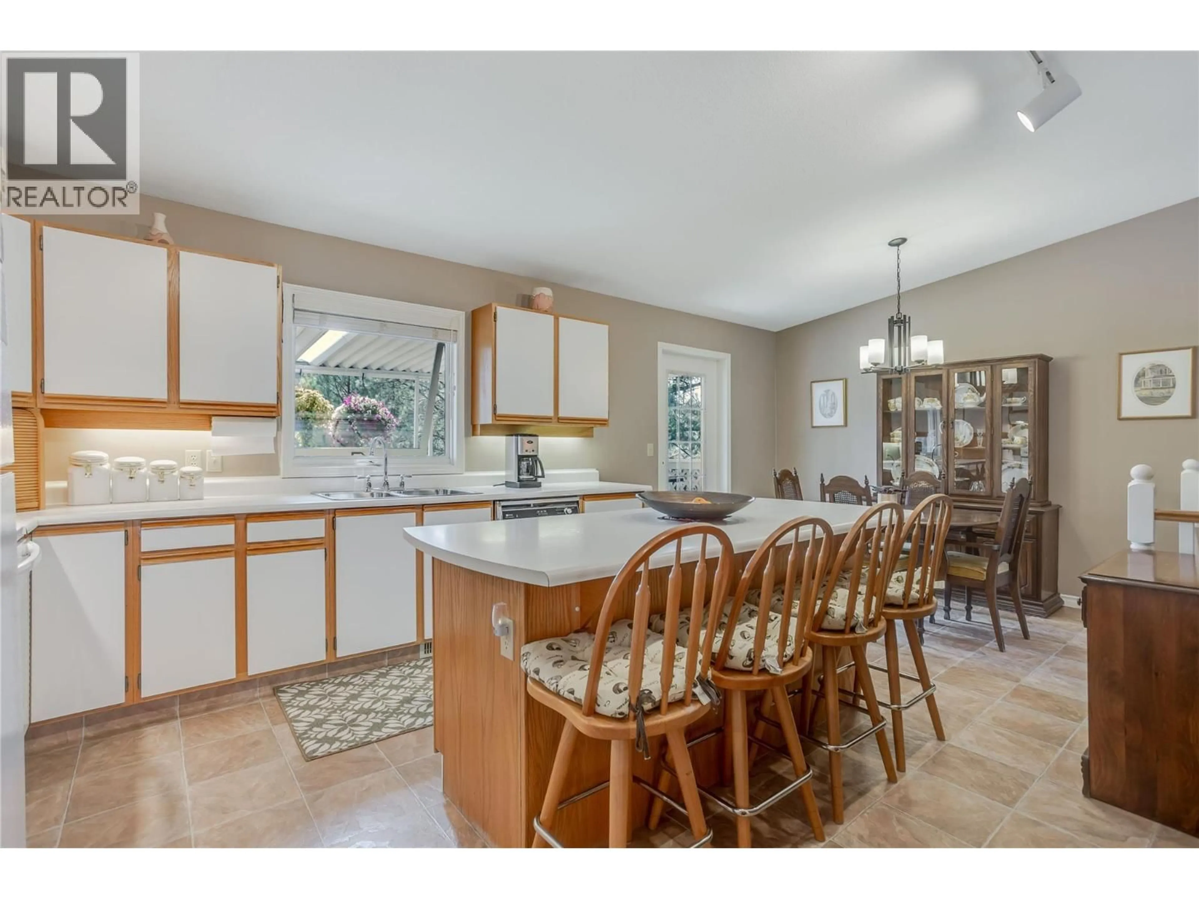 Open concept kitchen, ceramic/tile floor for 2335 SOMERSET COURT, West Kelowna British Columbia V1Z3L5