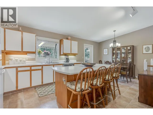 2335 SOMERSET COURT, West Kelowna 5