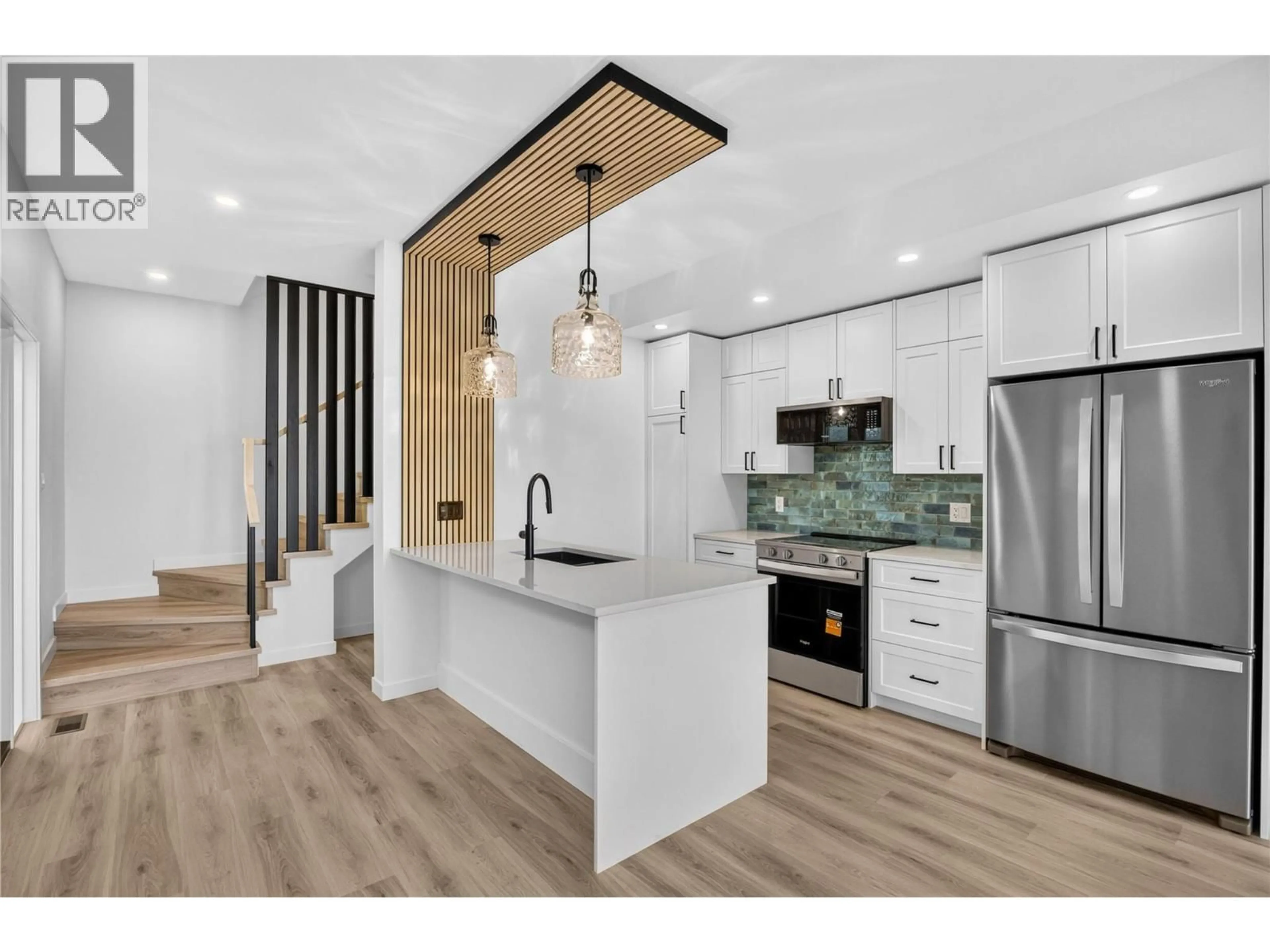 Open concept kitchen, unknown for 102 - 424 BENNETT AVENUE, Penticton British Columbia V2A2P6