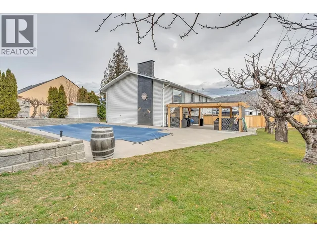 386 ROAD 11 ROAD, Oliver 3
