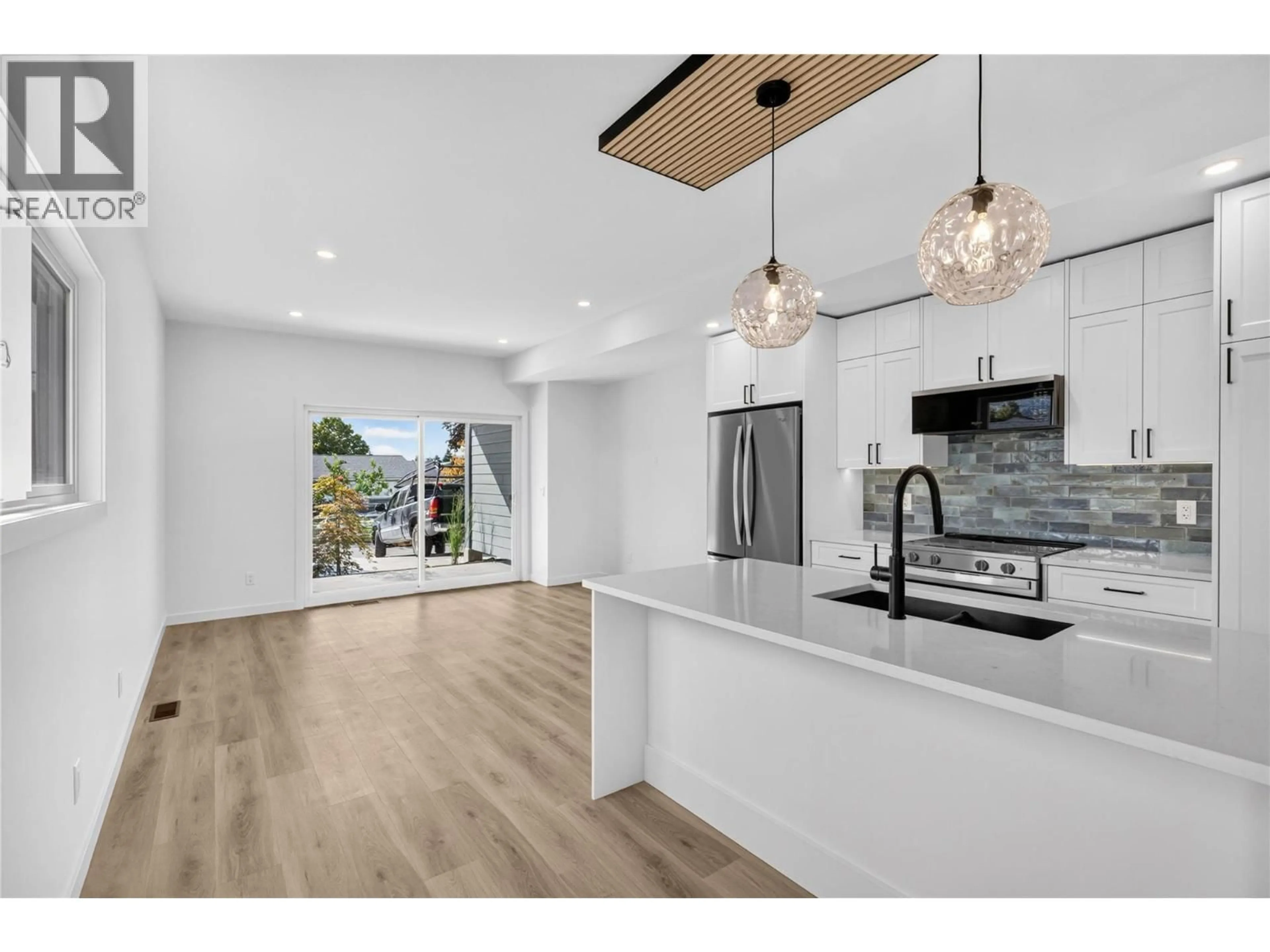 Open concept kitchen, unknown for 104 - 424 BENNETT AVENUE, Penticton British Columbia V2A2P6