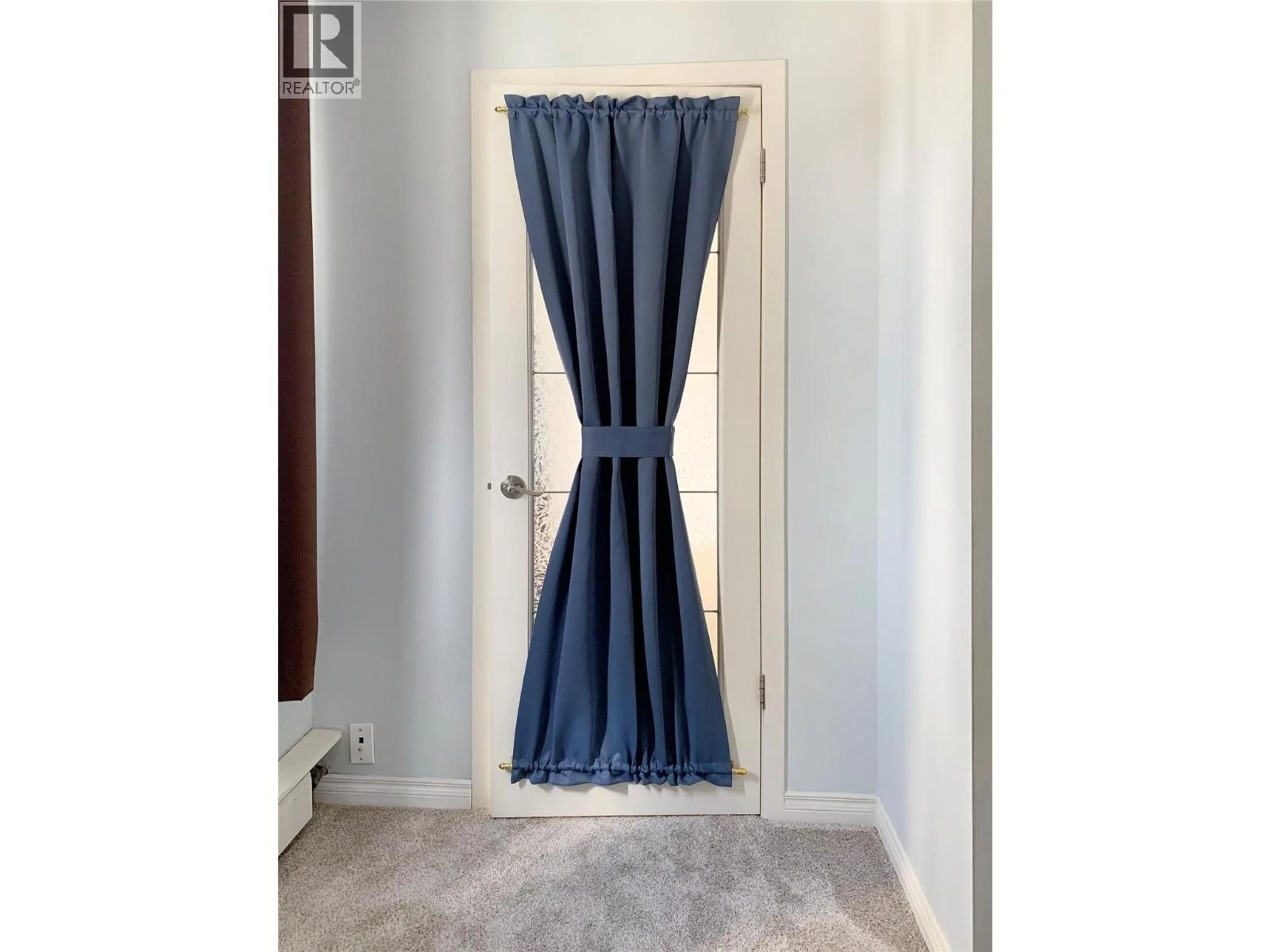 Indoor entryway for 404 - 112 17TH  S AVENUE, Cranbrook British Columbia V1C3A5