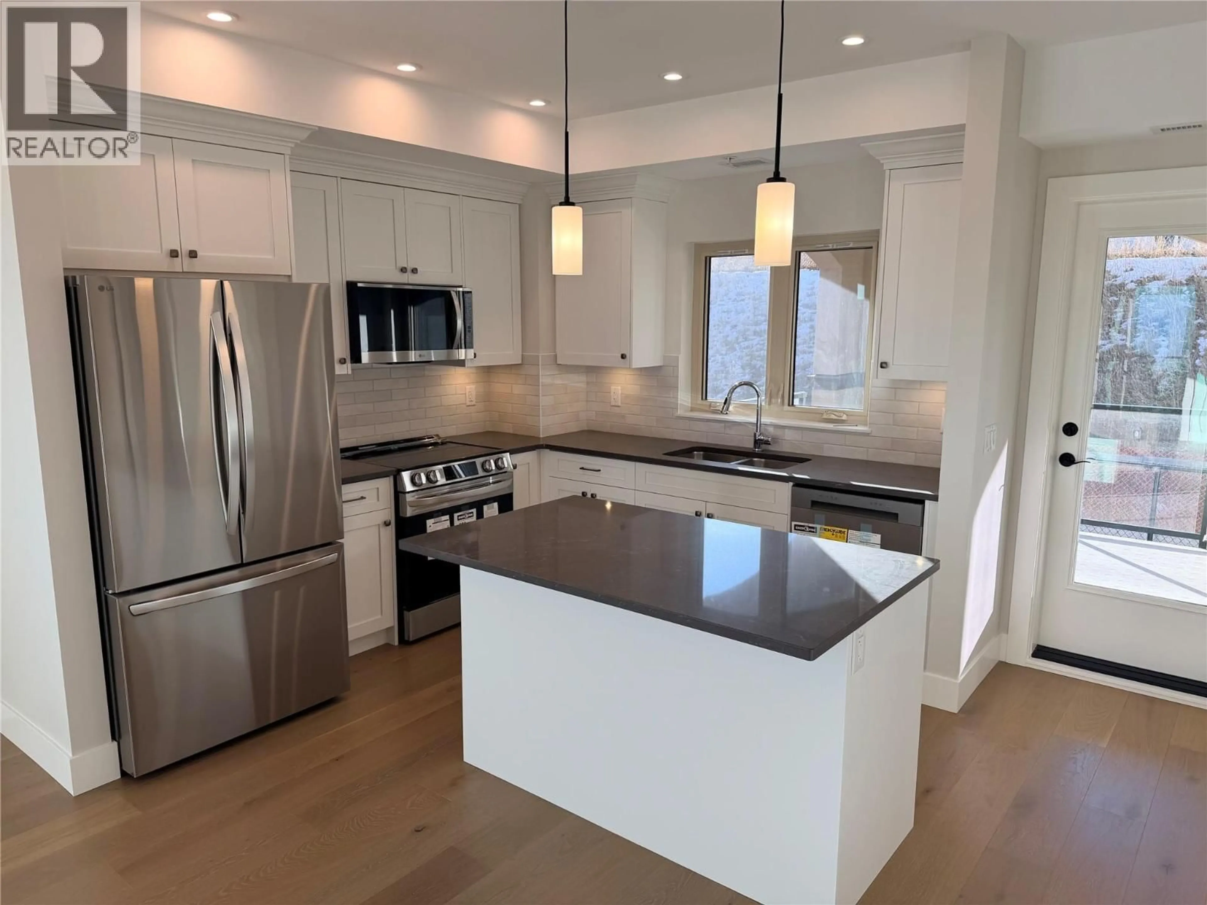 Open concept kitchen, unknown for 206 - 2171 VAN HORNE DRIVE, Kamloops British Columbia V1S0E2