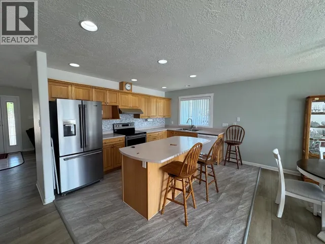 18 - 1901 MAXWELL AVENUE, Merritt 4