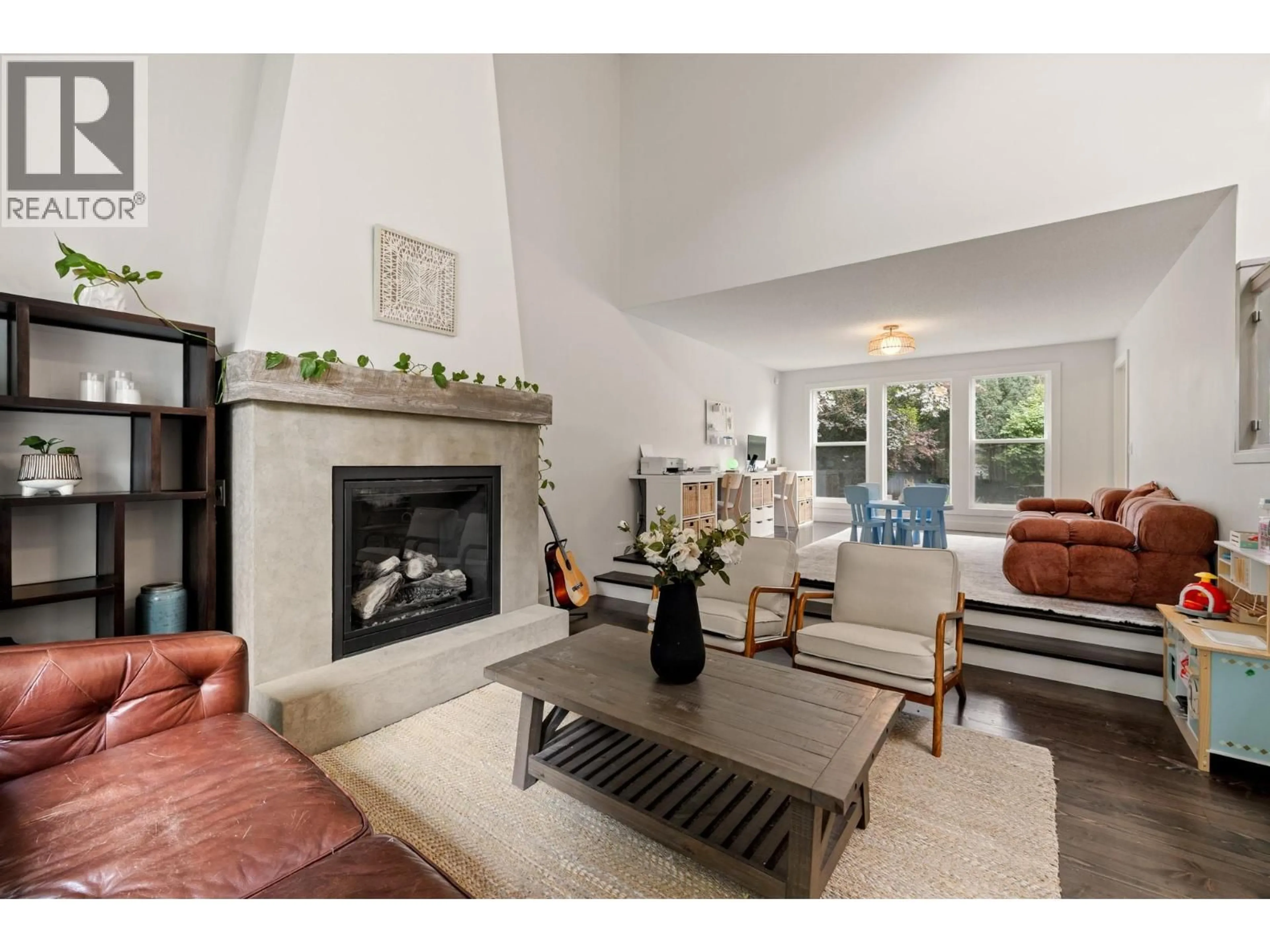 Living room with furniture, unknown for 4338 DUNVEGAN COURT, Kelowna British Columbia V1W2N6