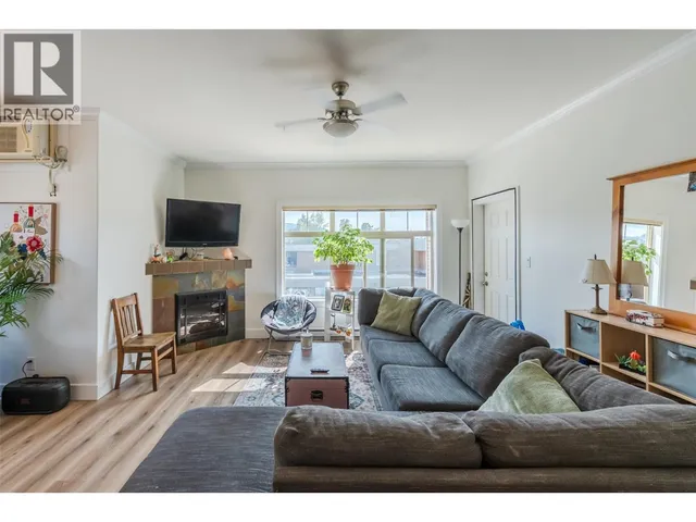 307 - 240 WADE AVENUE WEST, Penticton 2