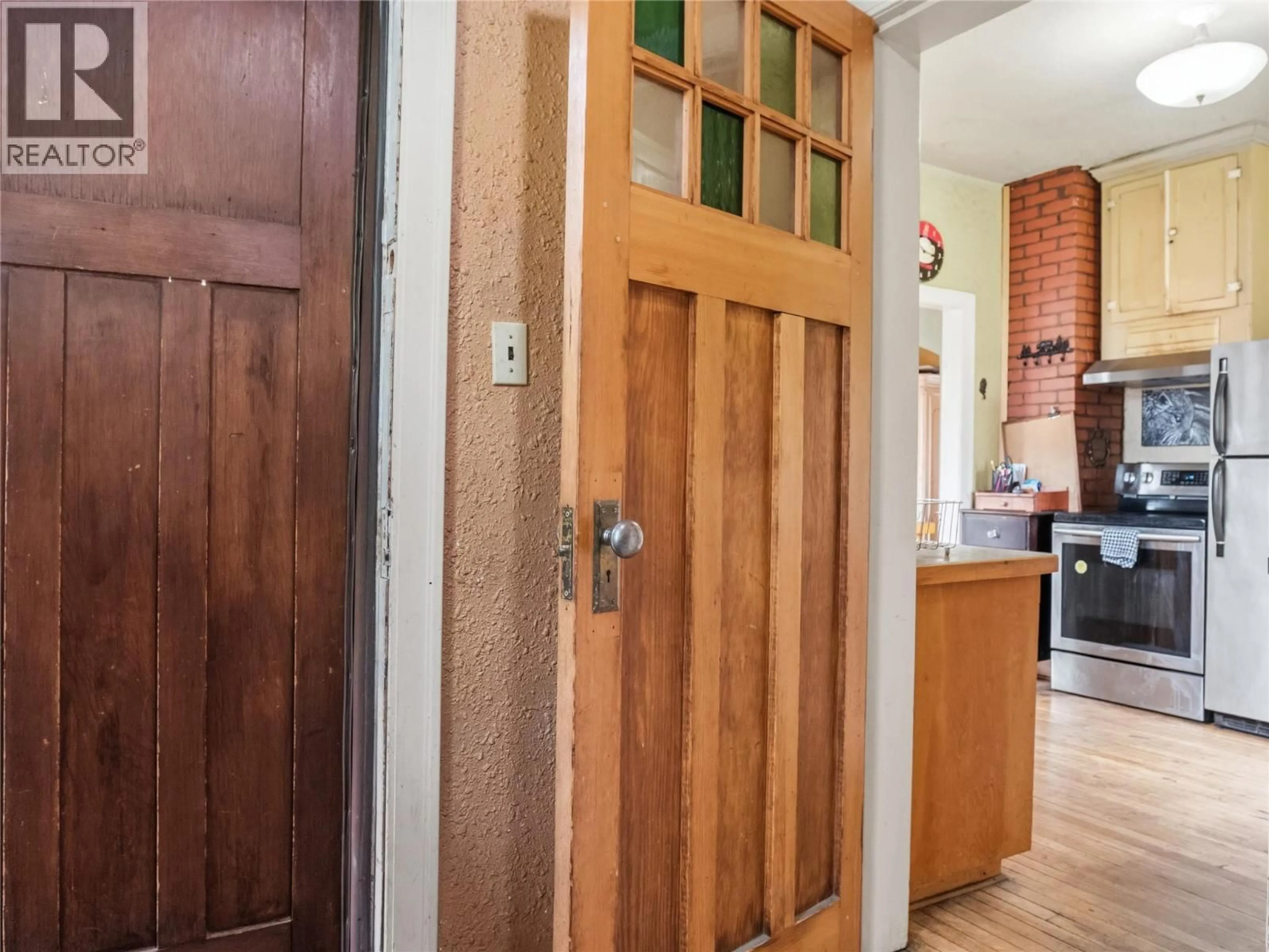 Indoor entryway for 844 104 AVENUE, Dawson Creek British Columbia V1G2H5