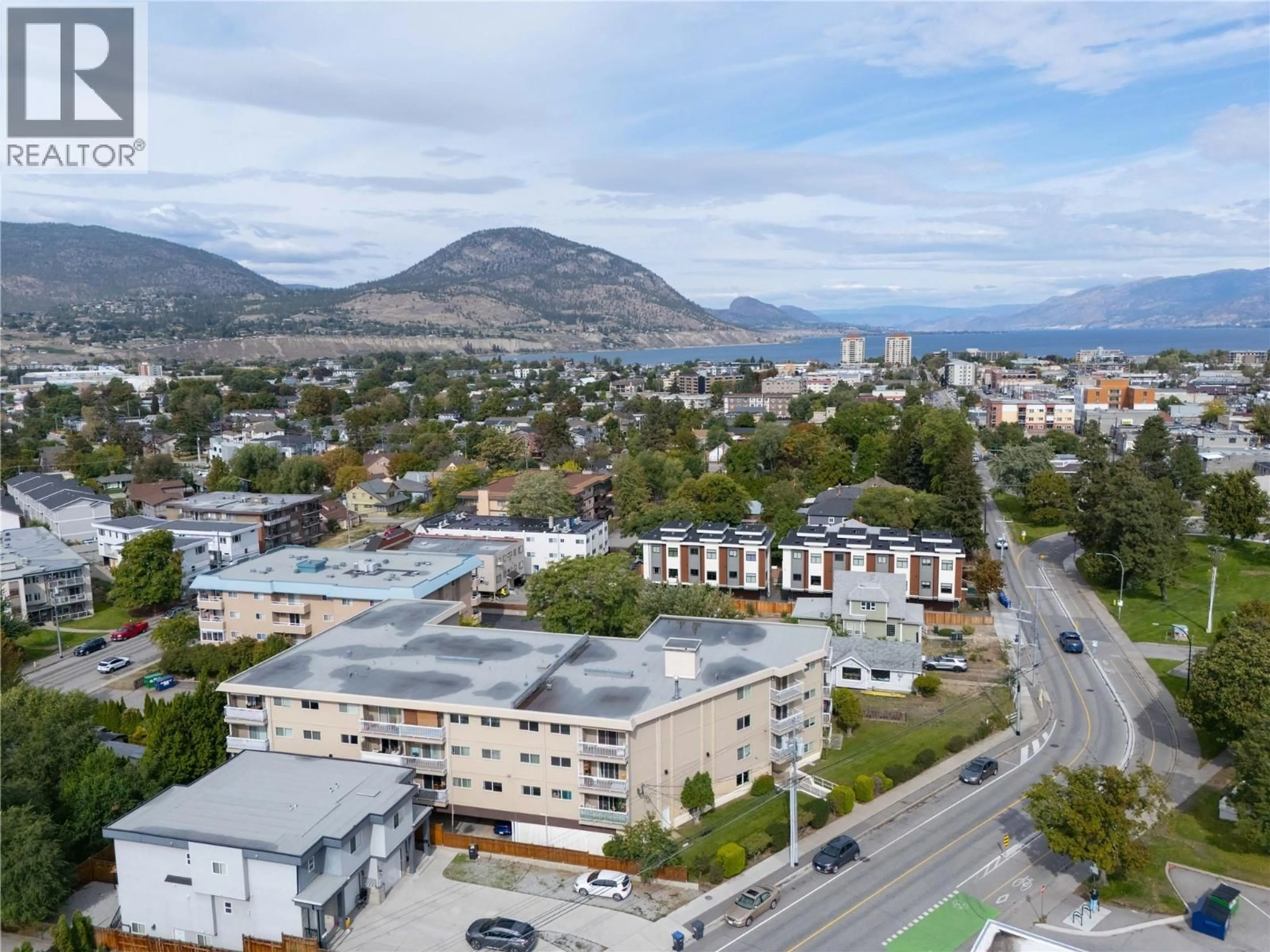 A pic from outside/outdoor area/front of a property/back of a property/a pic from drone, mountain view for 301 - 803 FAIRVIEW ROAD, Penticton British Columbia V2A5Y7