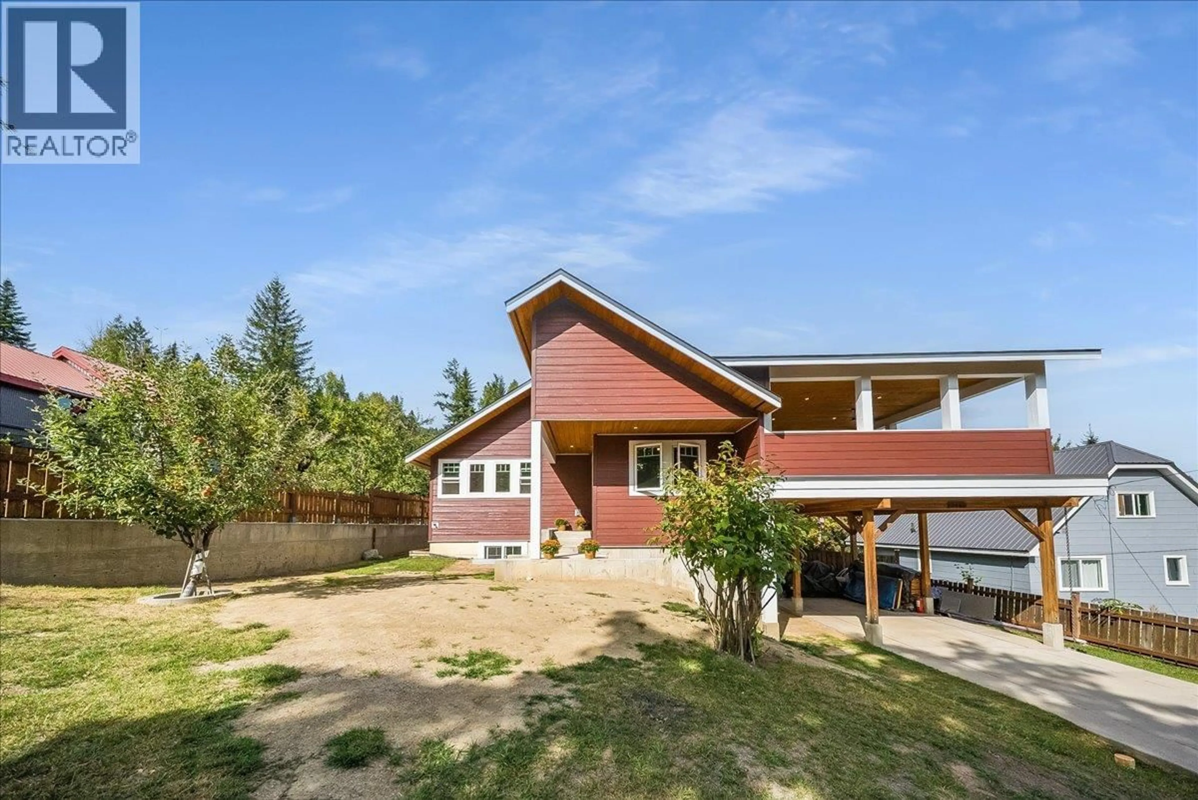 A pic from outside/outdoor area/front of a property/back of a property/a pic from drone, unknown for 2460 FOURTH AVENUE, Rossland British Columbia V0G1Y0