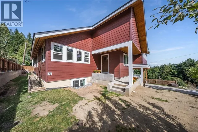 2460 FOURTH AVENUE, Rossland 2