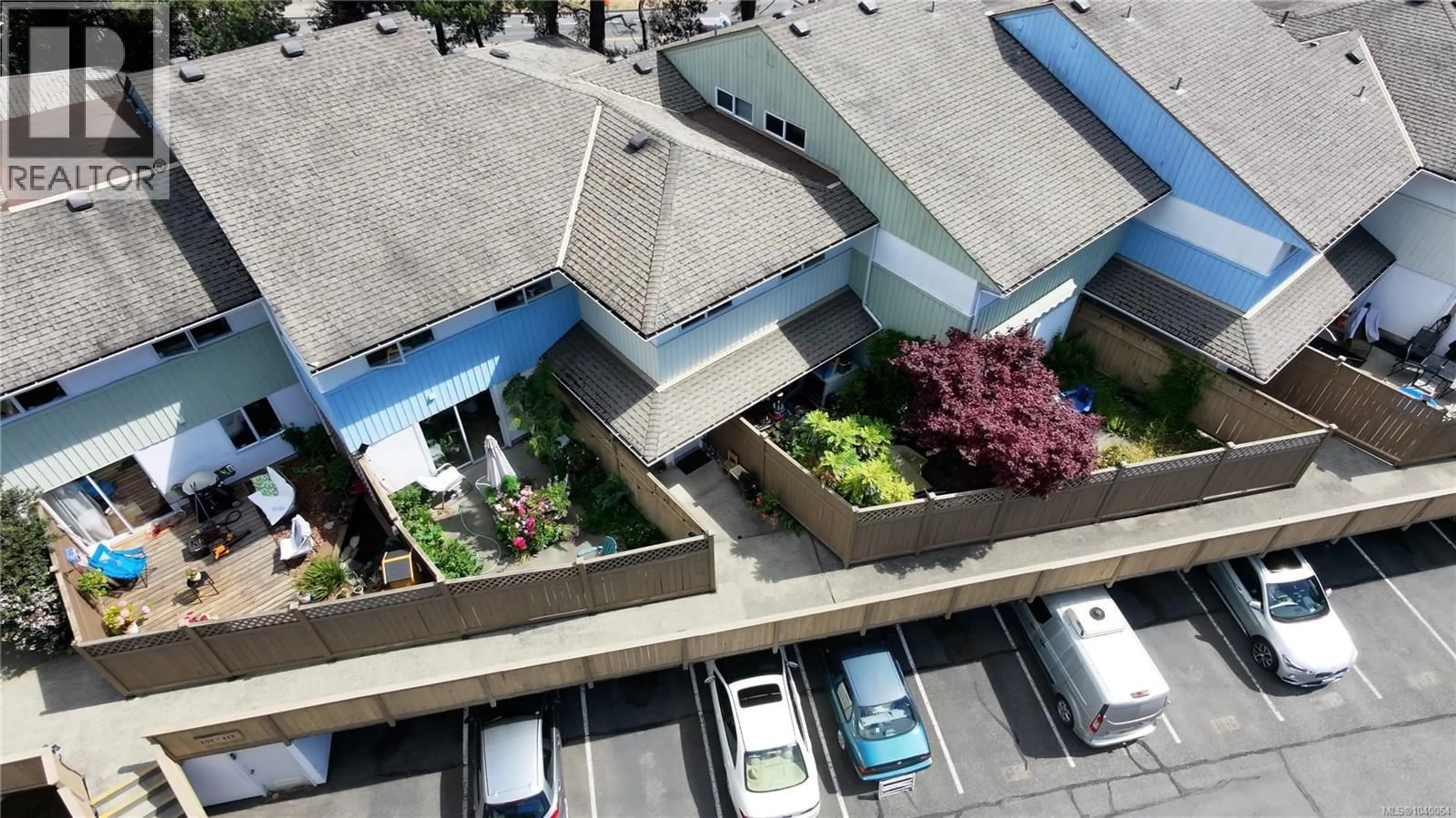 A pic from outside/outdoor area/front of a property/back of a property/a pic from drone, city buildings view from balcony for 114 - 724 SEA TERRACE, Victoria British Columbia V9A3R6