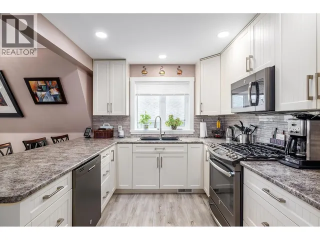 682 COUGAR STREET, Vernon 5
