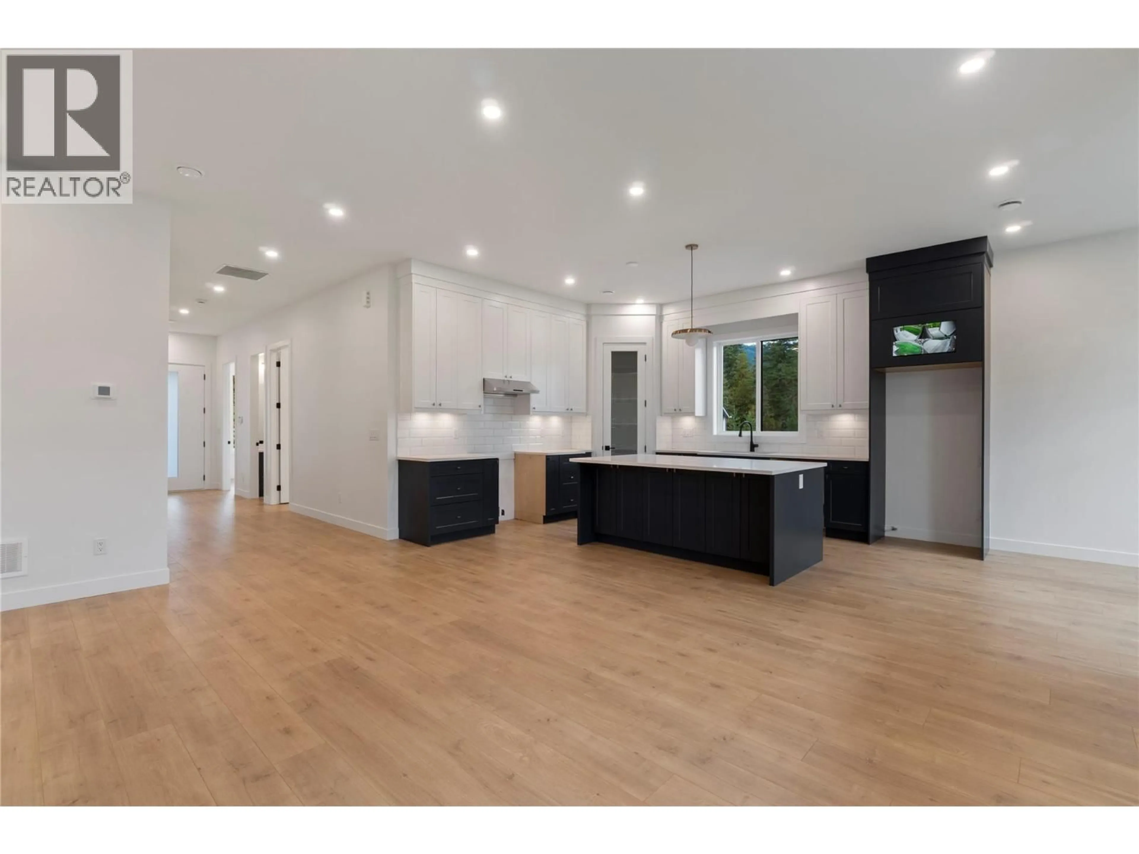 Open concept kitchen, unknown for 6900 42 STREET NORTHEAST, Salmon Arm British Columbia V0E1K0
