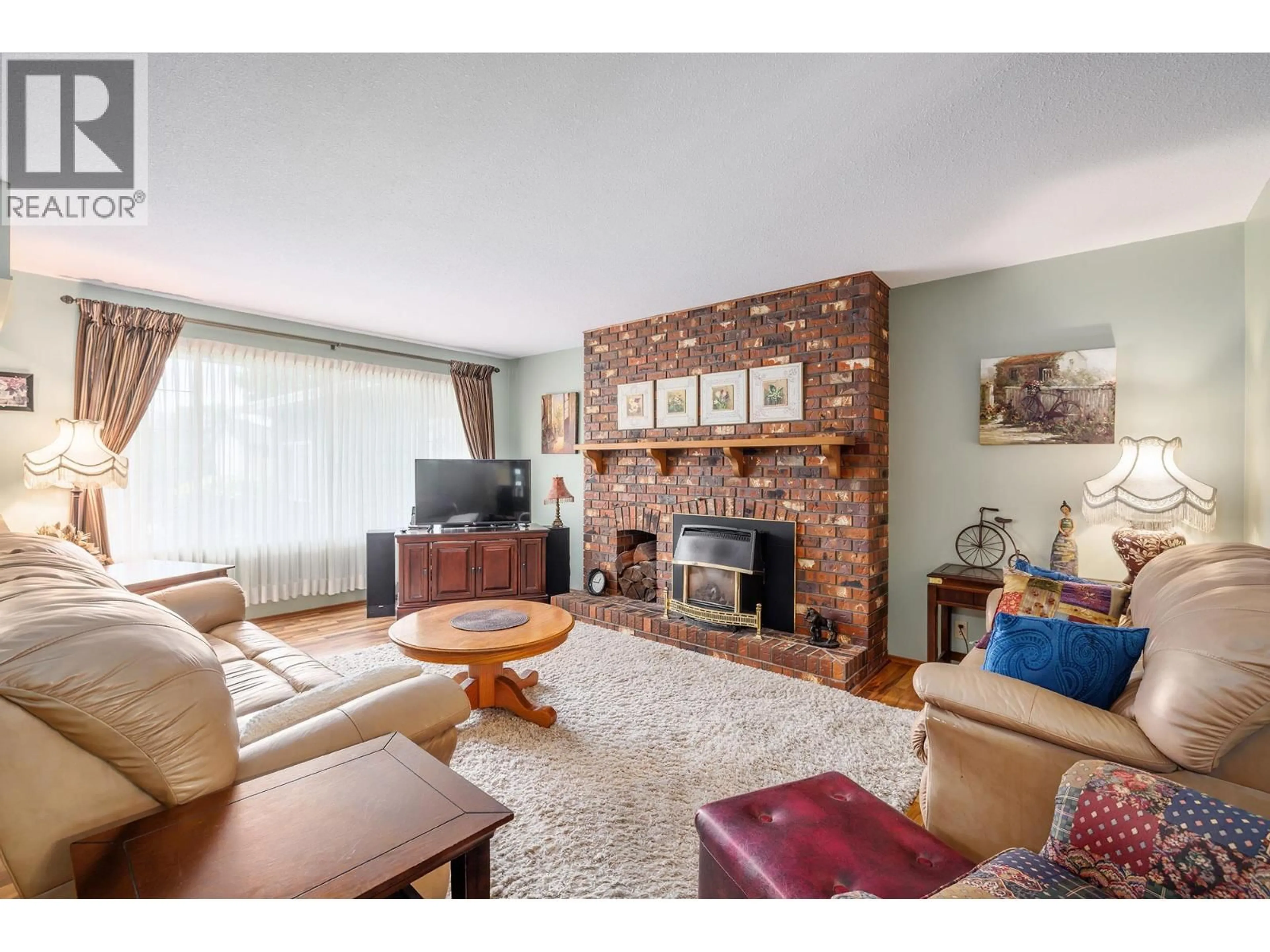 Living room with furniture, unknown for 1345 BRENTWOOD ROAD, West Kelowna British Columbia V1Z1K8
