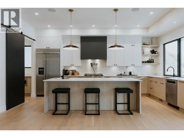 5533 FOOTHILL COURT, Kelowna 5