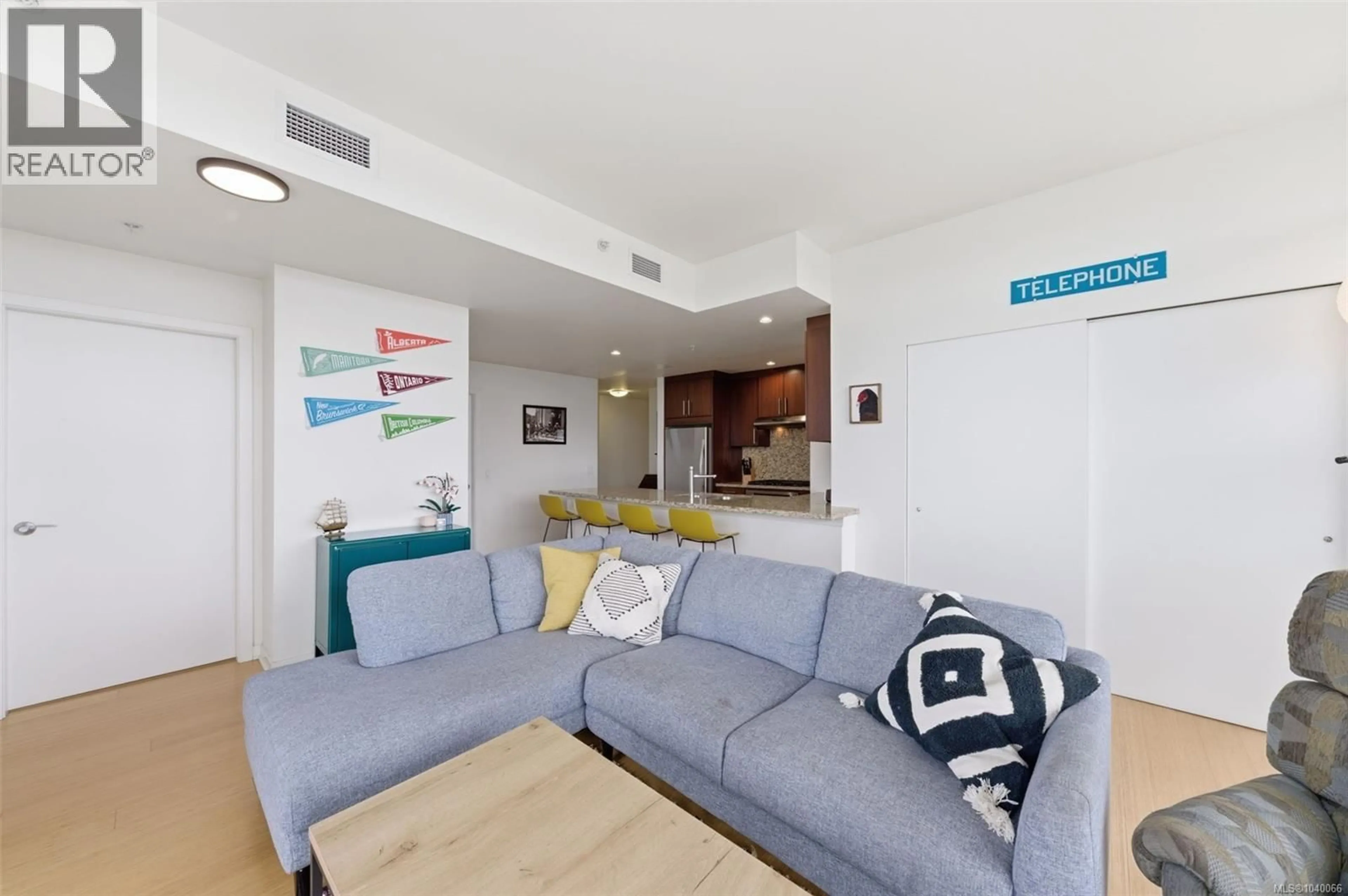 Living room with furniture, unknown for 803 - 379 TYEE ROAD, Victoria British Columbia V9A0B4